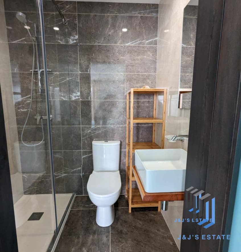 Stunning 3-Bedroom Apartment in Marsaskala · 10