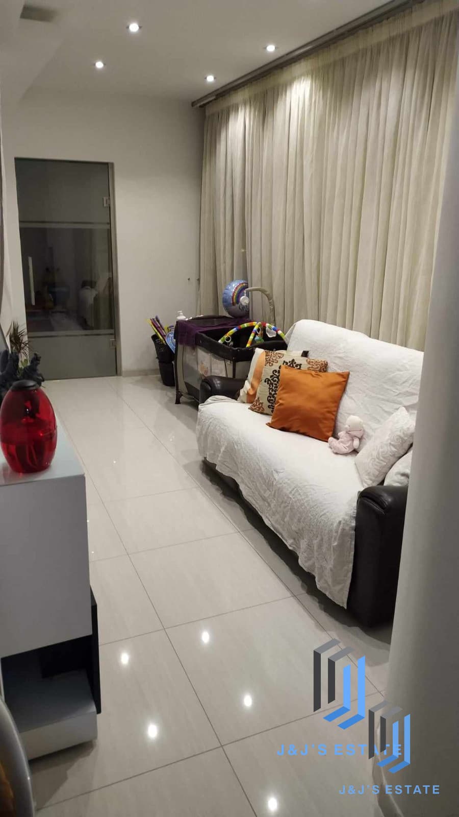 3-Bedroom Townhouse with Garage in Qormi · 3