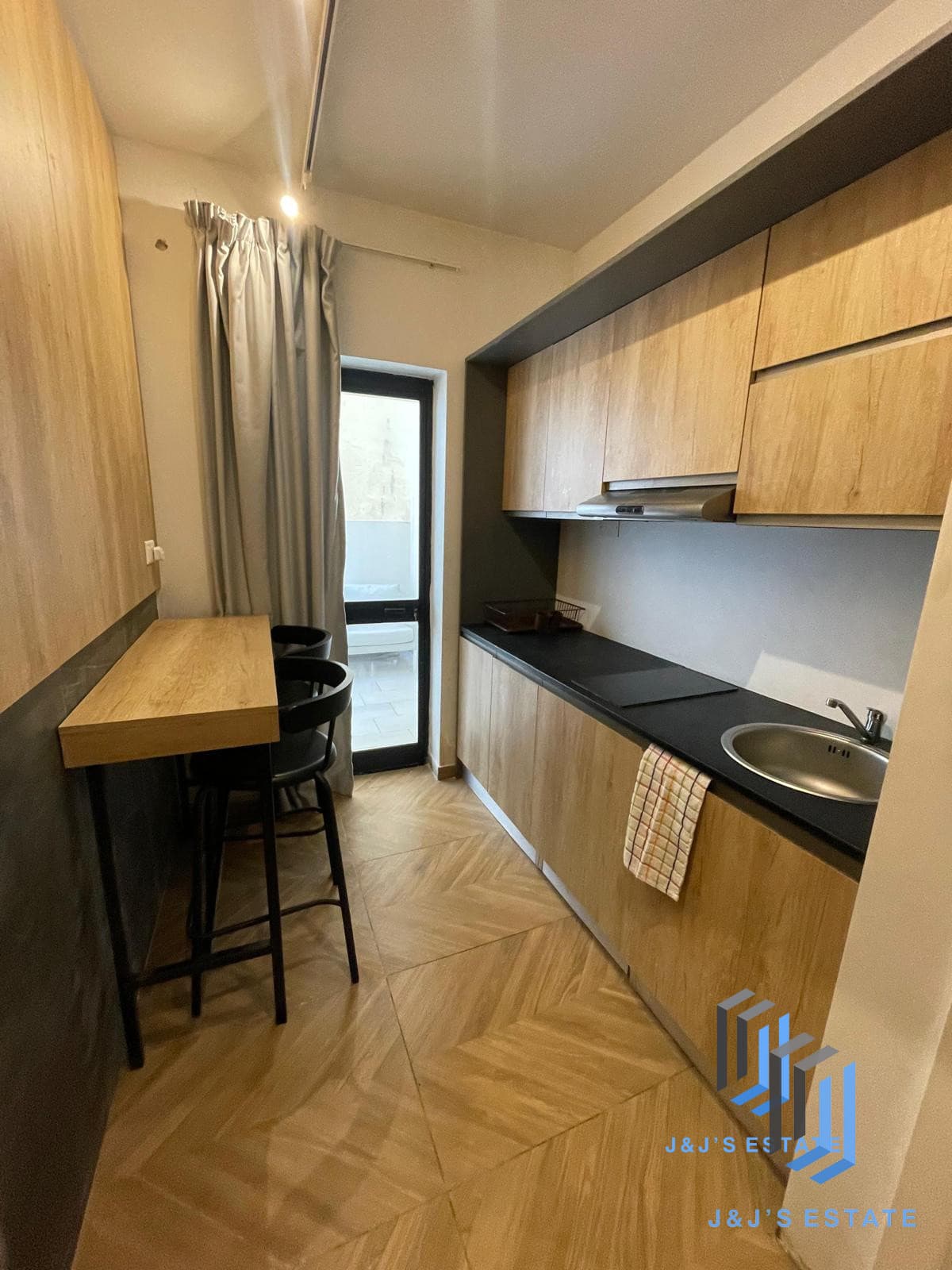 Studio apartment with terrace in central Sliema · 1