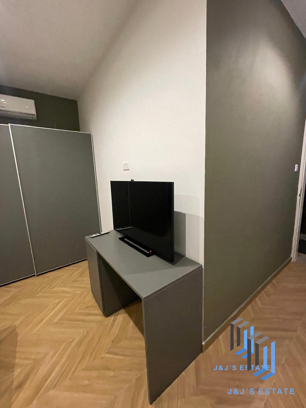 Studio apartment with terrace in central Sliema · 5