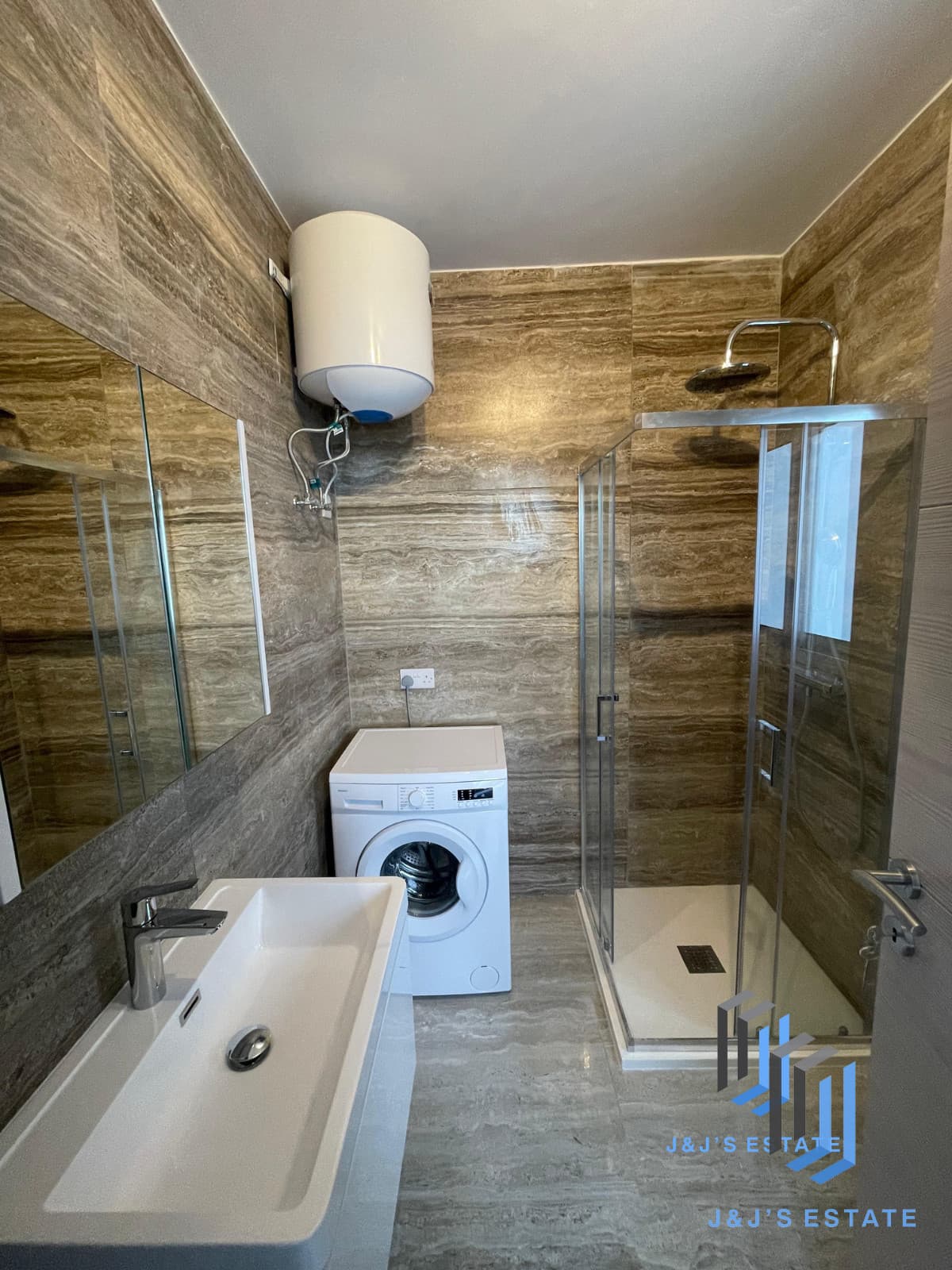 Brand-new one-bedroom penthouse with terrace in central Gzira · 6