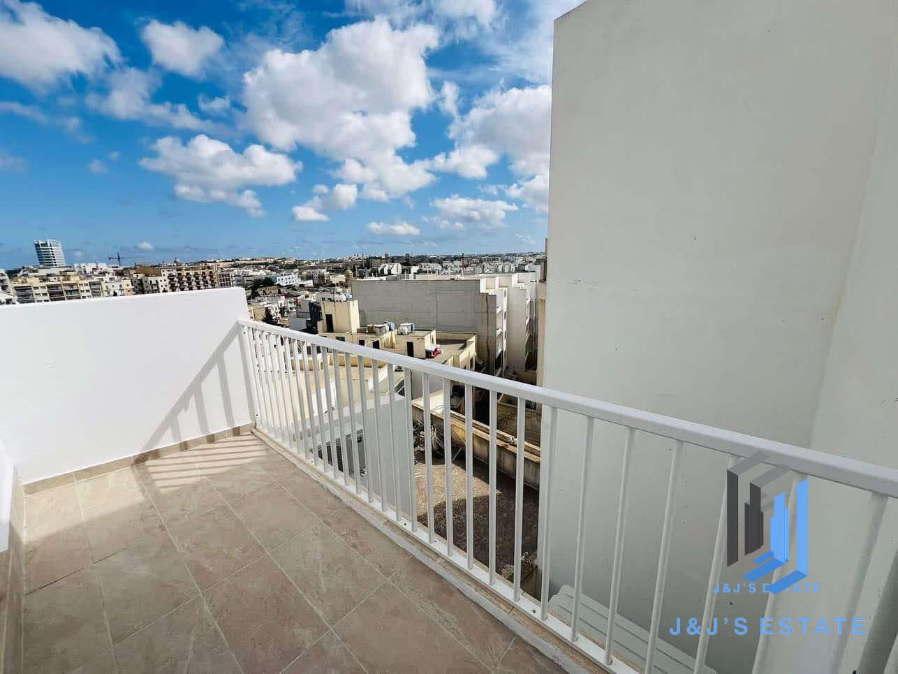 Brand New Penthouse in Msida · 4