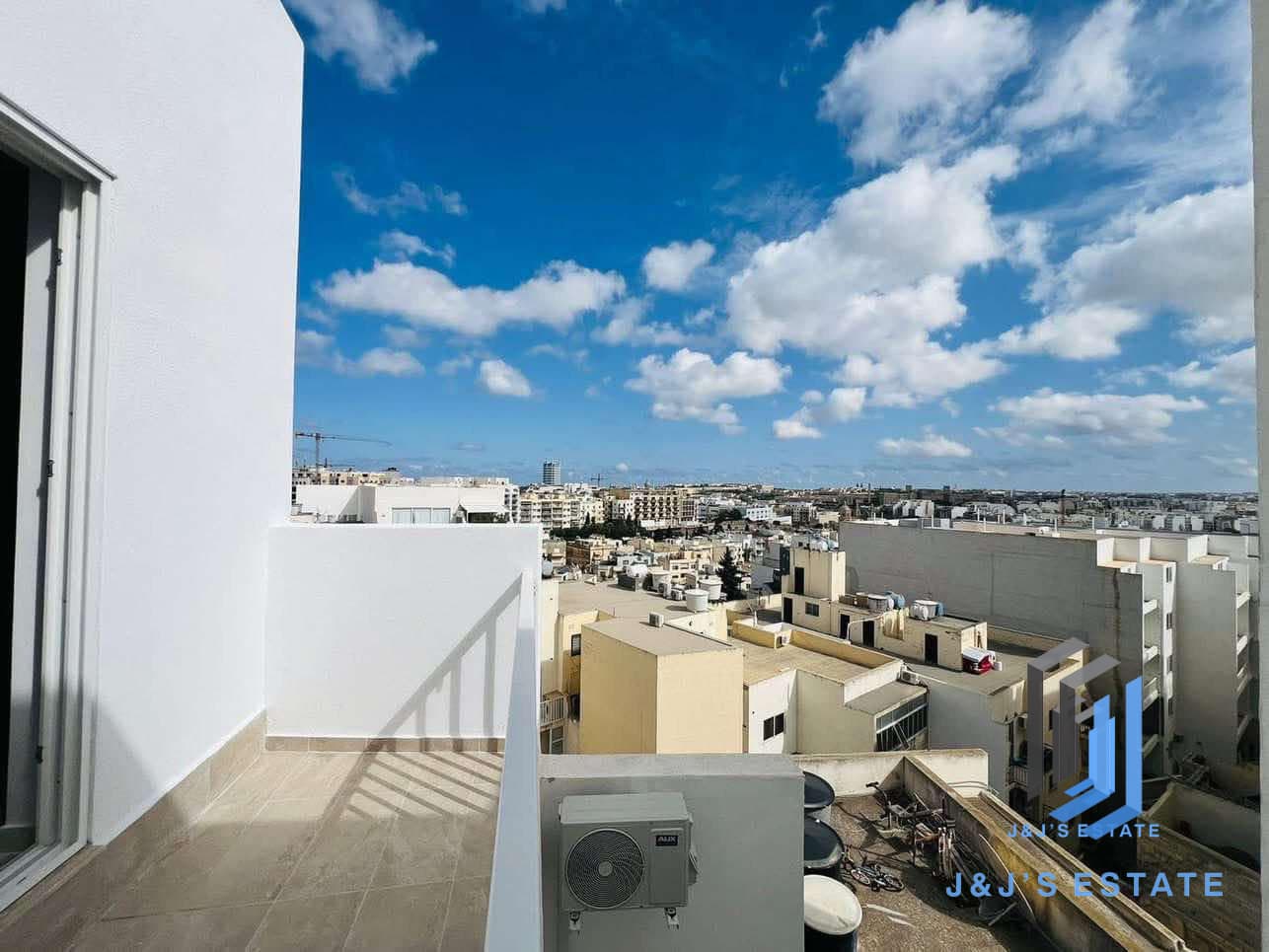 Brand New Penthouse in Msida · 5