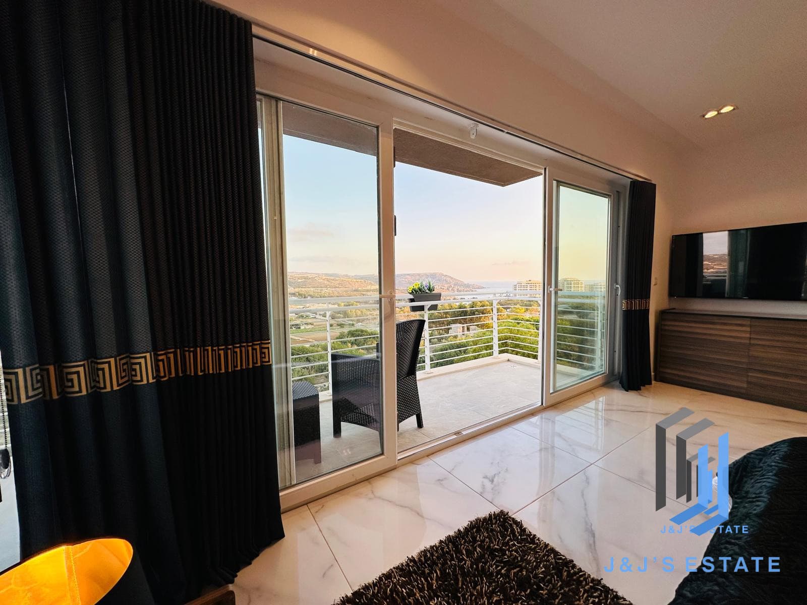 Furnished Semi-Detached Villa in Manikata near Golden Bay · 2