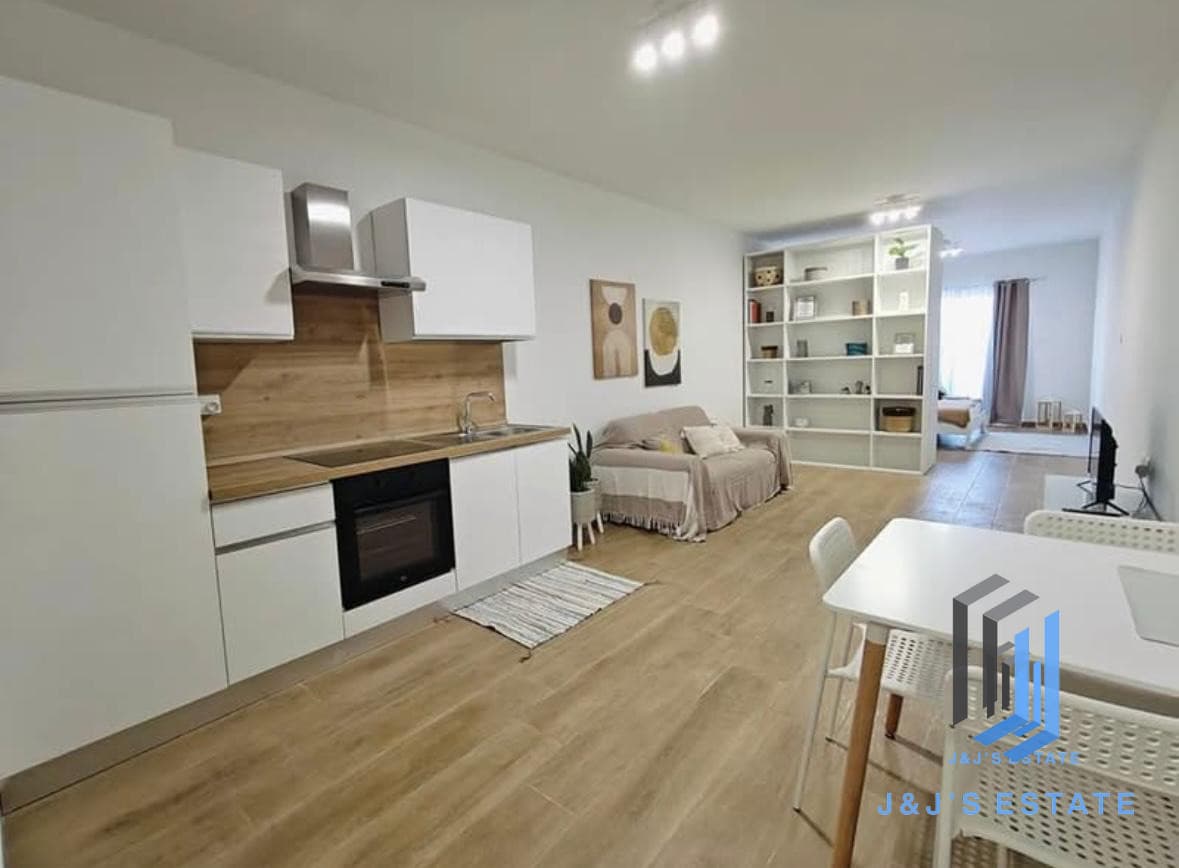 Designer Studio Apartment in Pietà · 1