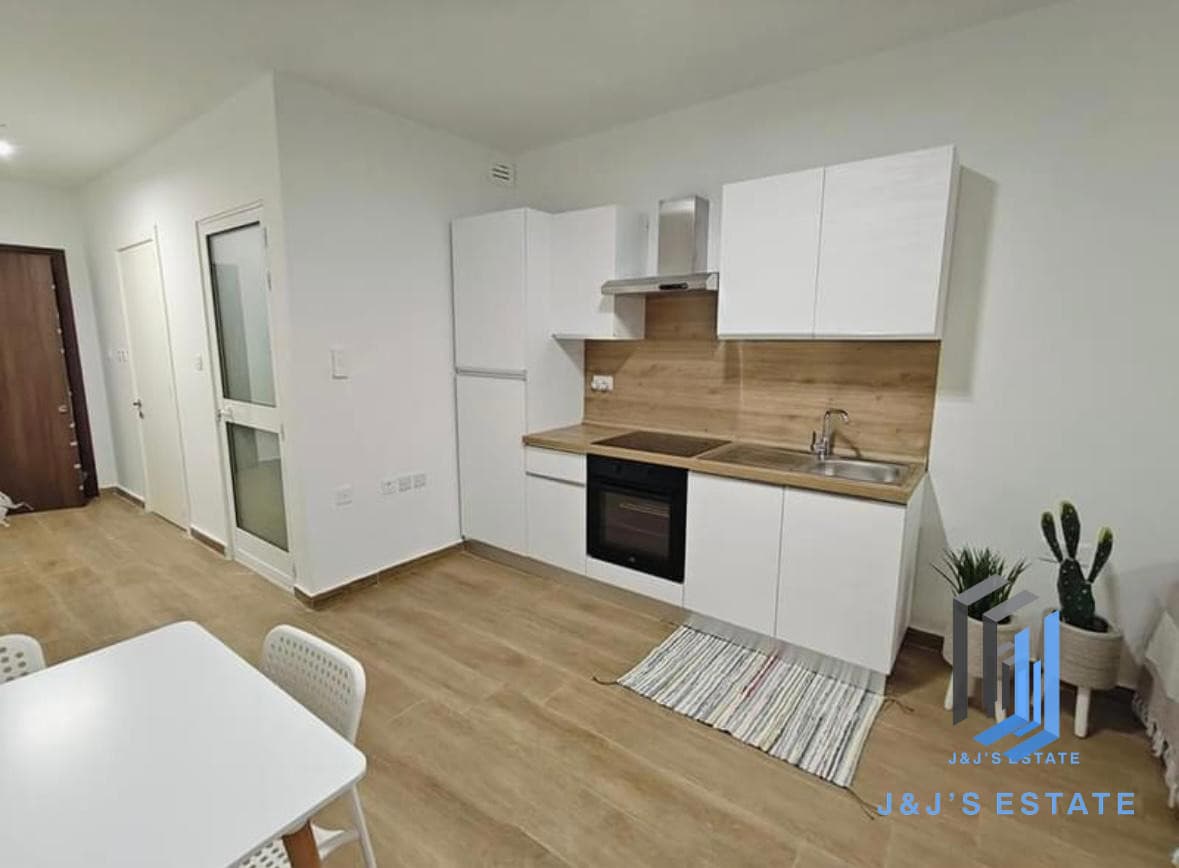 Designer Studio Apartment in Pietà · 2