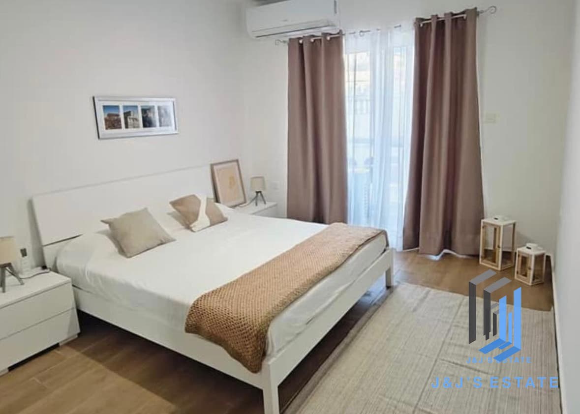 Designer Studio Apartment in Pietà · 4