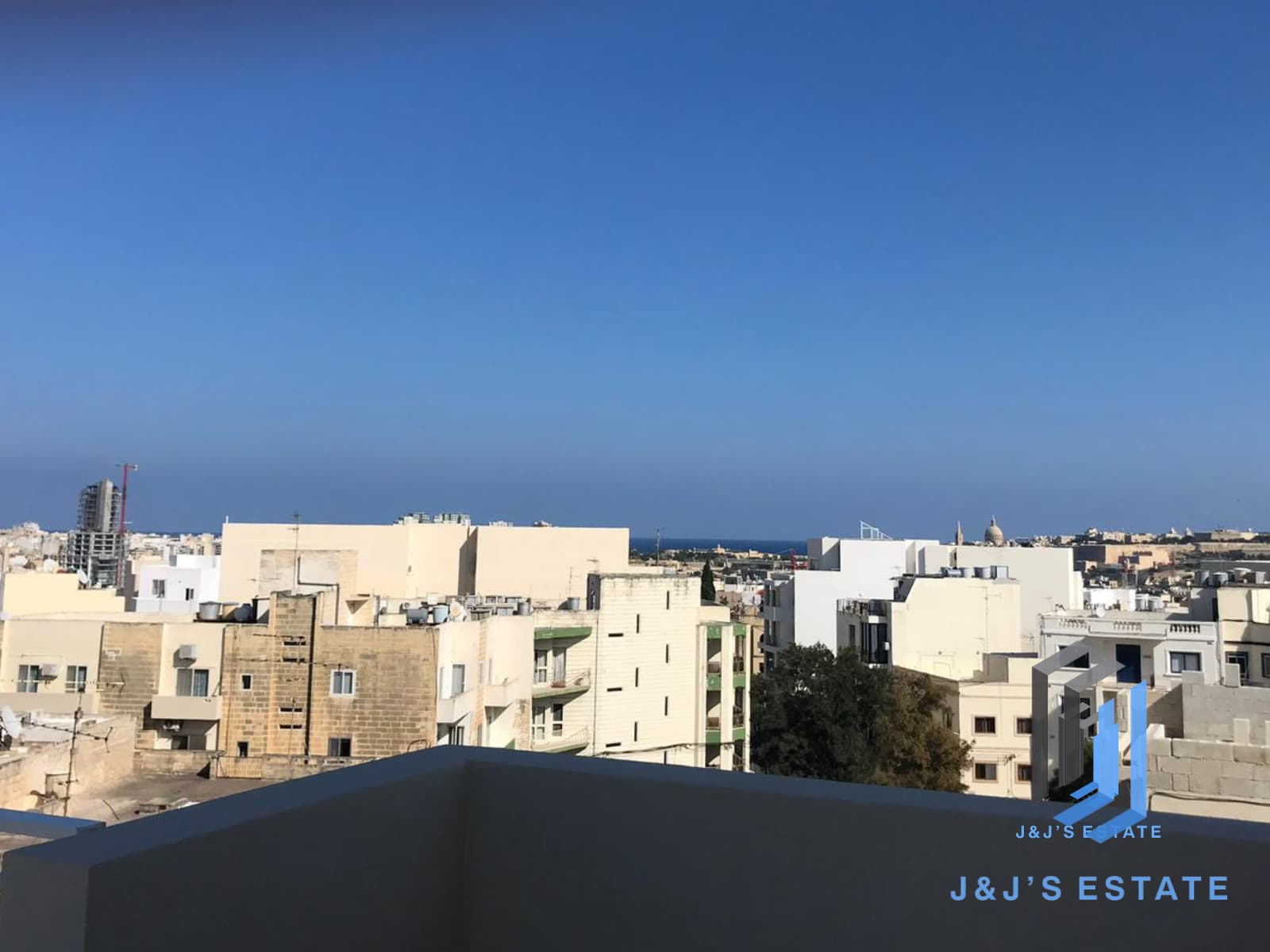 Modern 2-Bedroom Penthouse in University Heights, Msida · 2