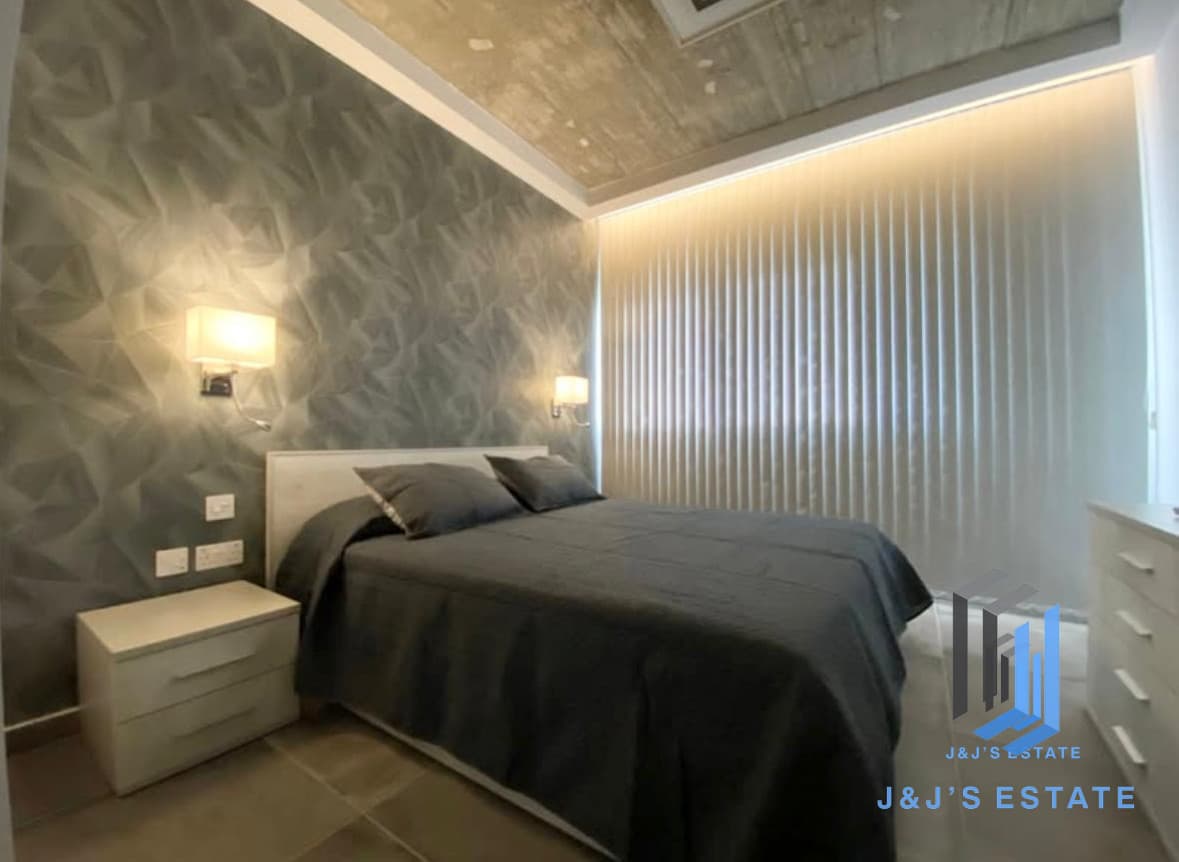 2-Bedroom Penthouse with Stunning Sea Views in Bugibba · 5
