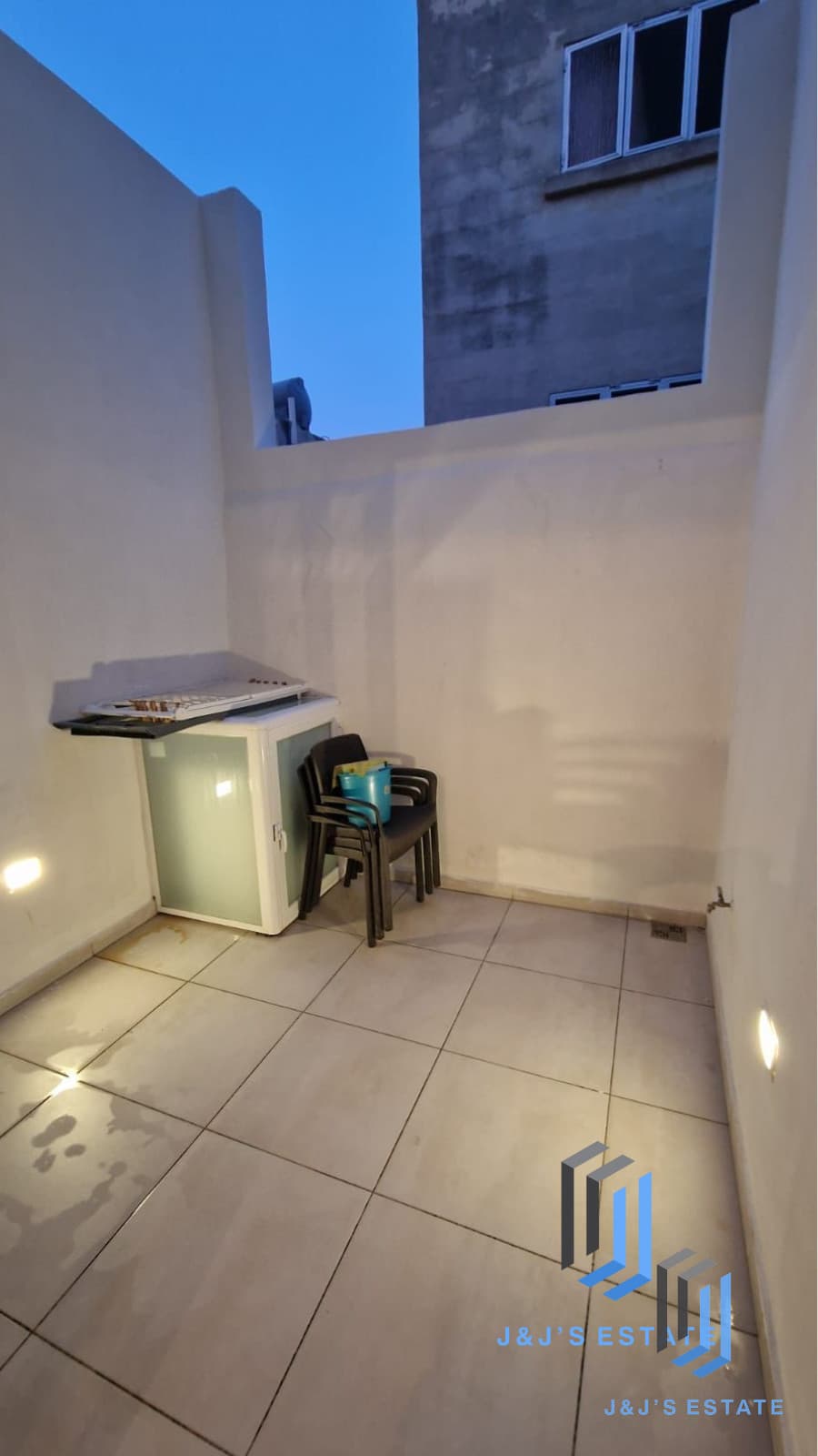 Cozy 1-Bedroom Maisonette in Sliema · 4