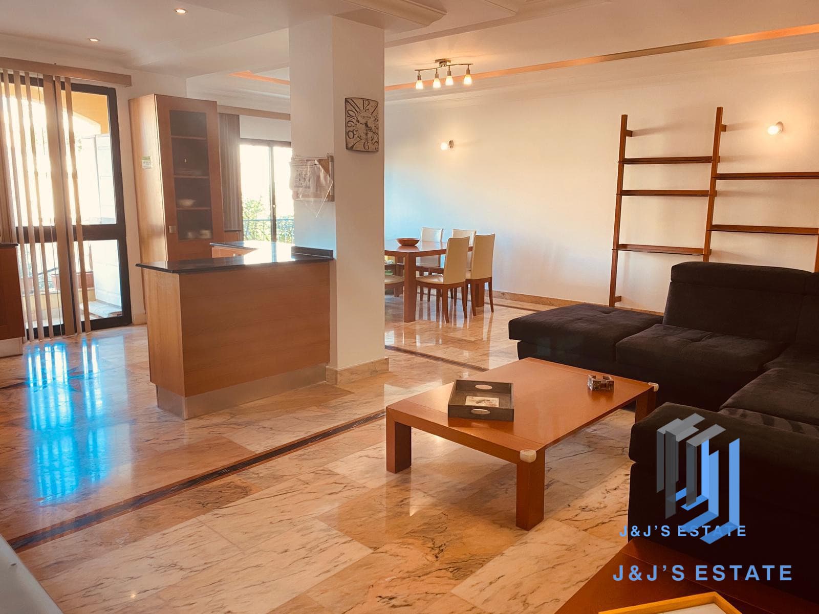 Three-bedroom maisonette with balcony in central Birkirkara · 11