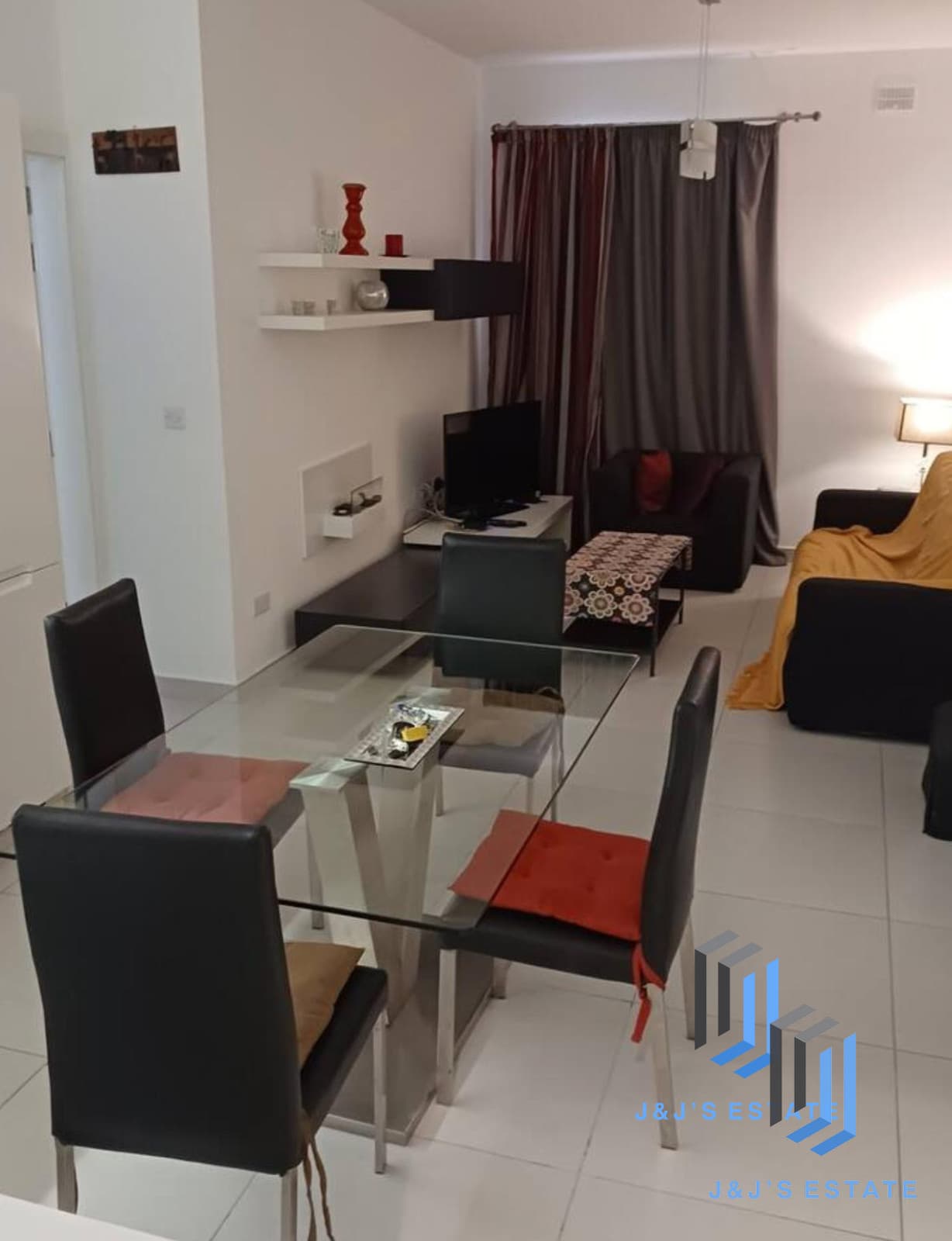 Modern 1-Bedroom Apartment in Sliema · 3