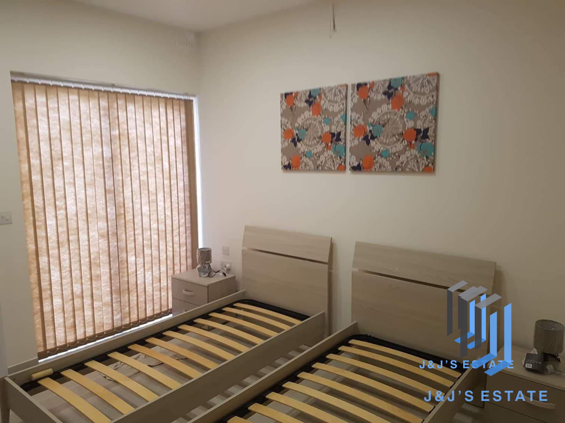 Two-bedroom apartment with traditional balcony in Gzira · 7