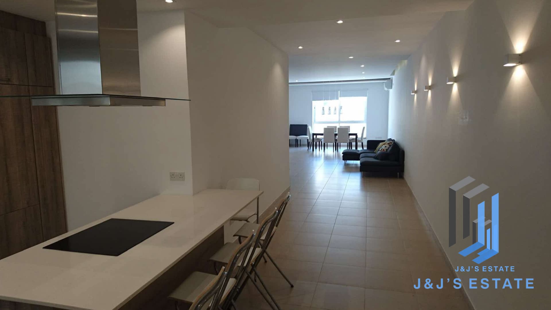 Spacious 3-Bedroom Apartment in Swieqi · 5