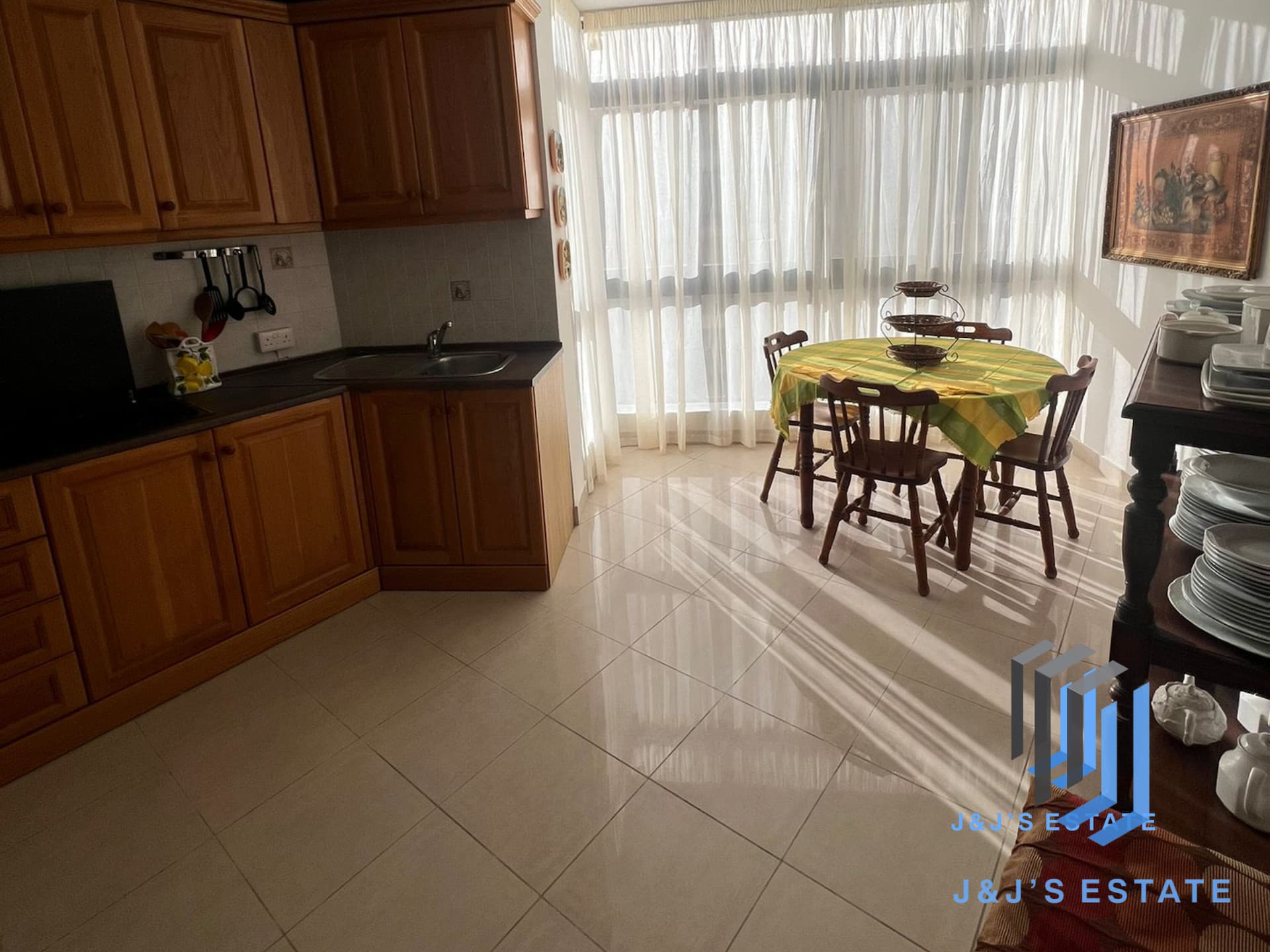 Cozy 2-Bedroom Apartment in Sliema · 2