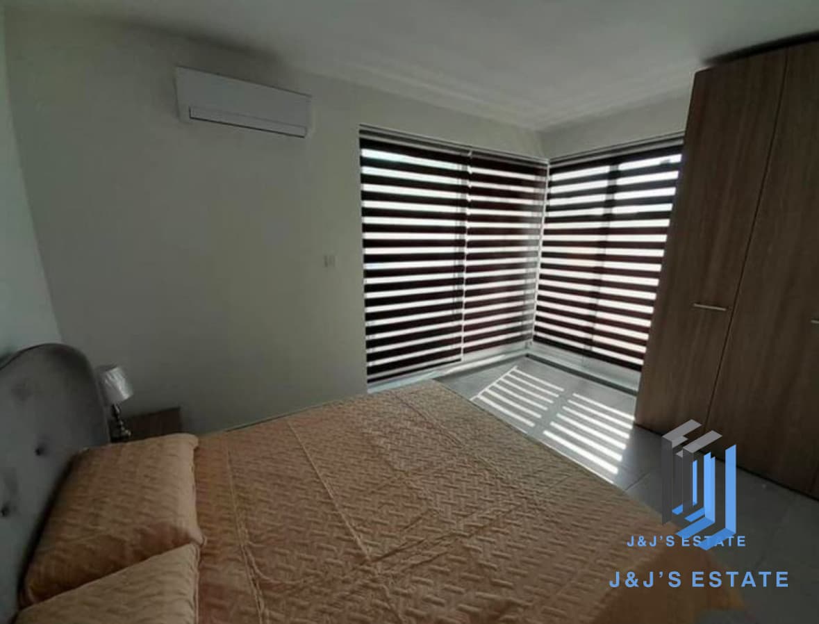 Modern 1-Bedroom Apartment in Gzira · 5