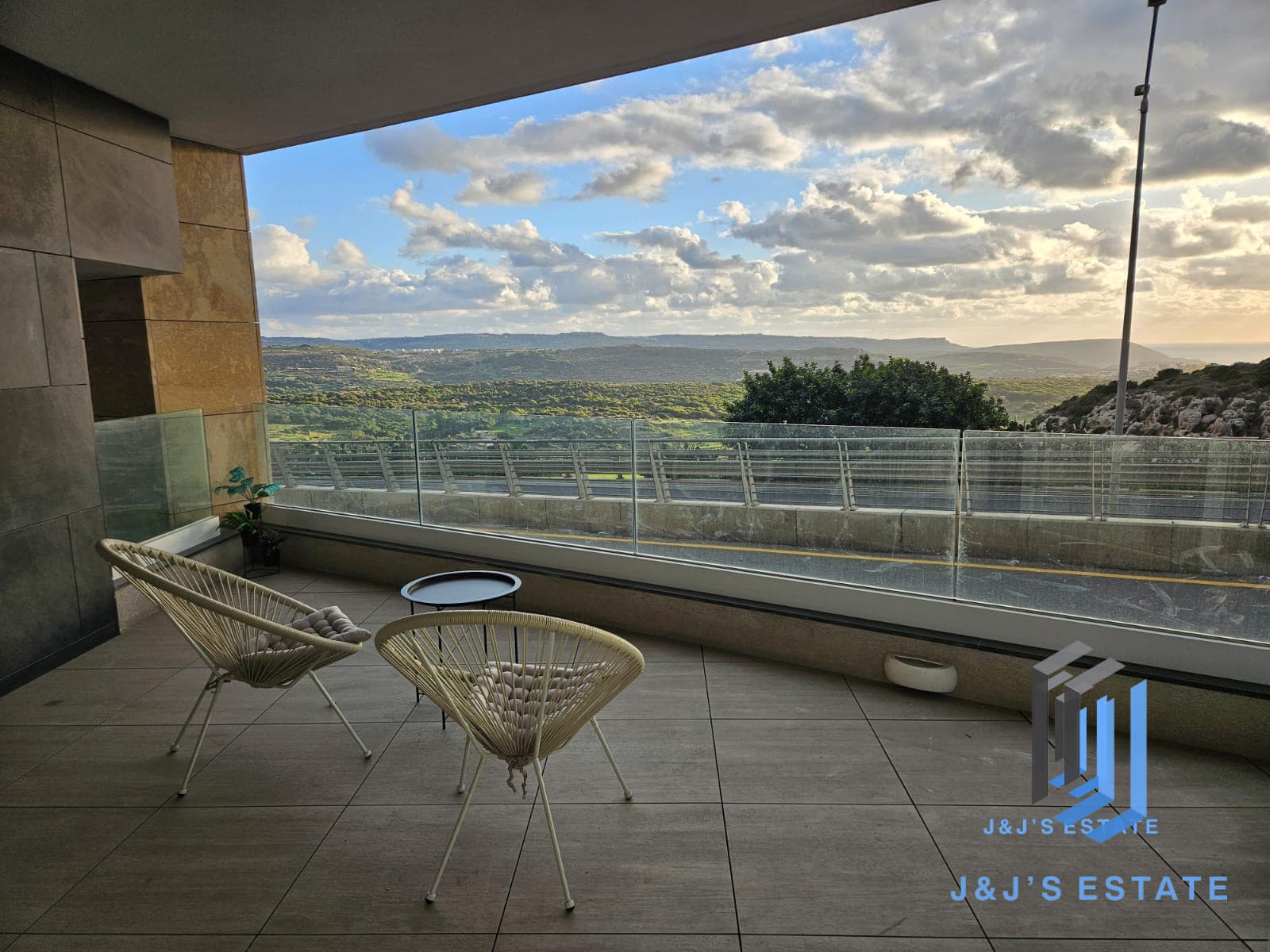 Luxury 3-Bedroom Elevated Maisonette in Mellieha · 4