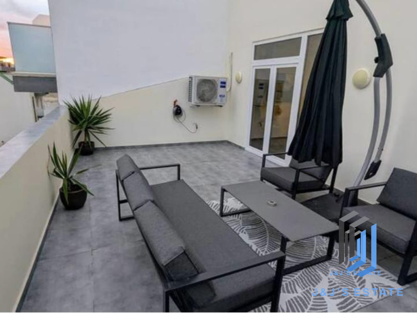 Brand New 2-Bedroom Penthouse in Gzira · 3