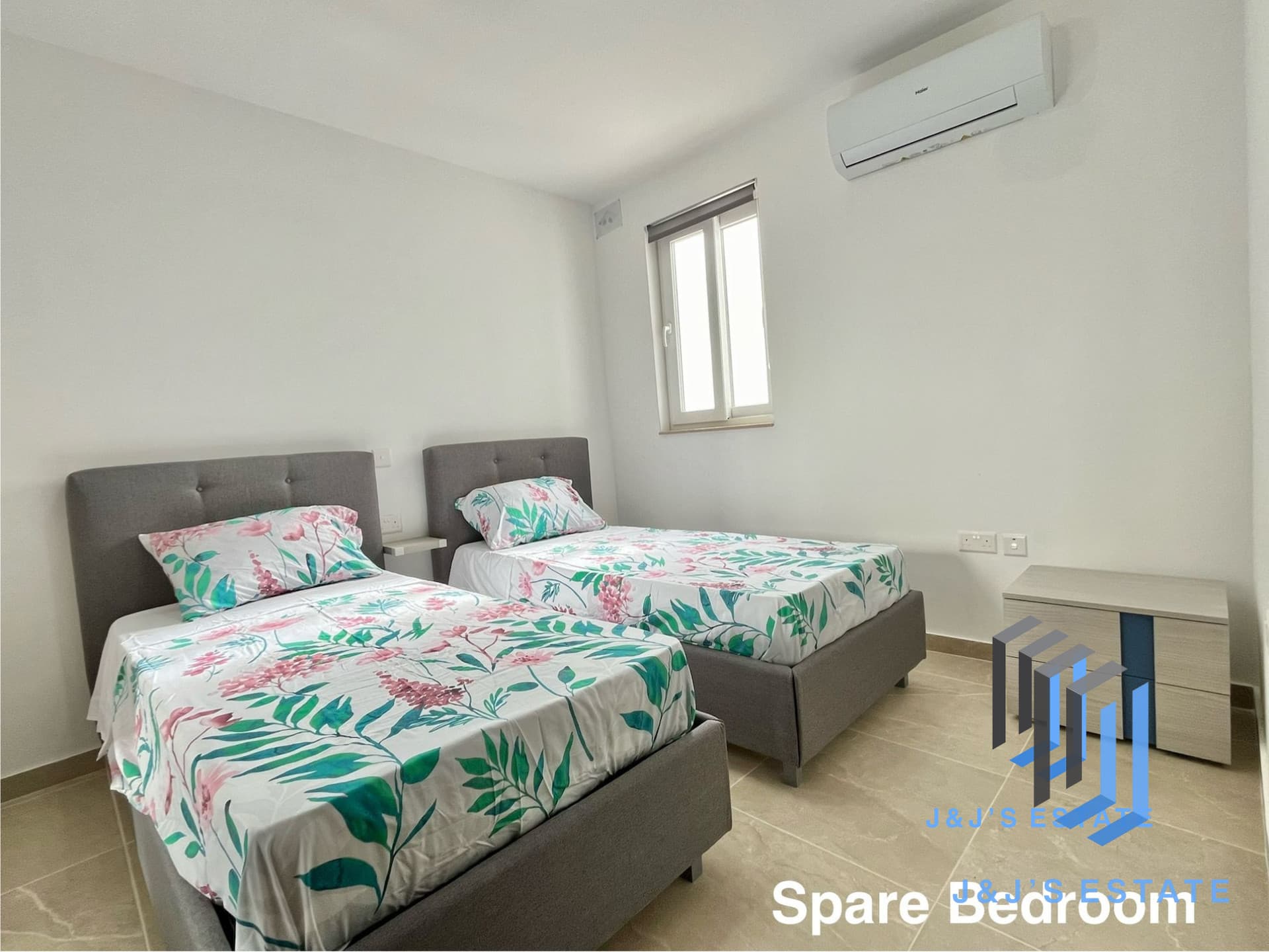 Spacious 3-Bedroom Apartment in Attard · 6