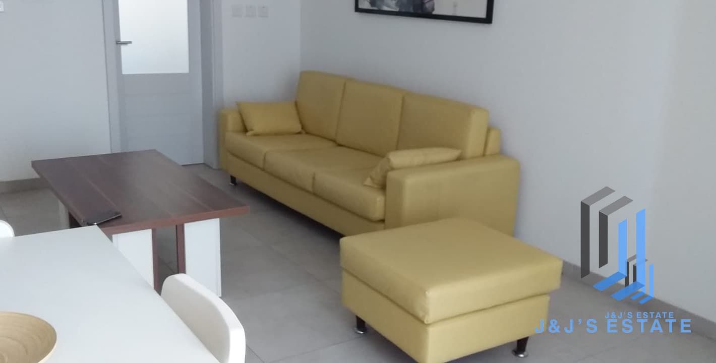 Modern 1-Bedroom Apartment in Qawra · 2