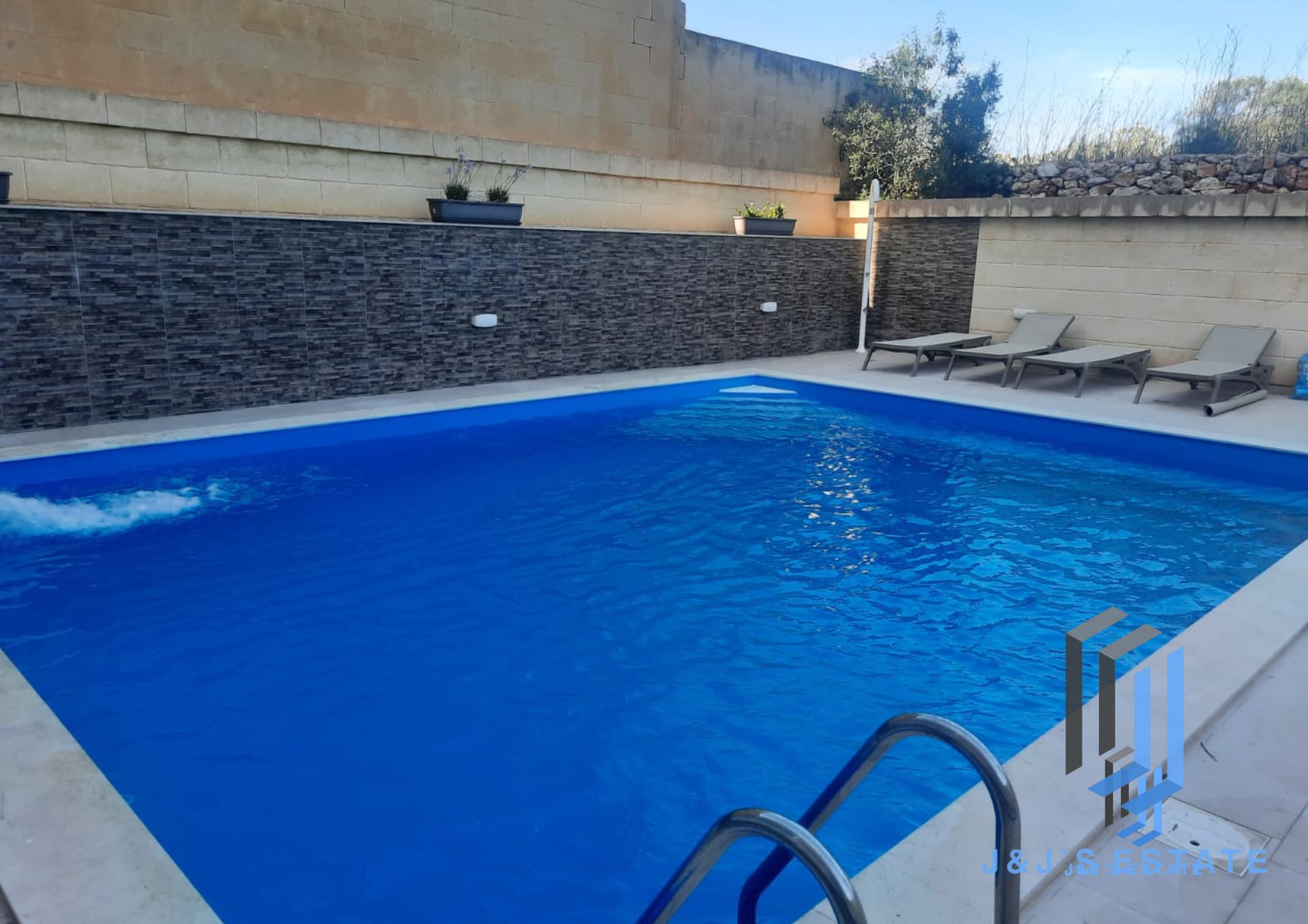 Brand New Penthouse in Qala, Gozo · 1