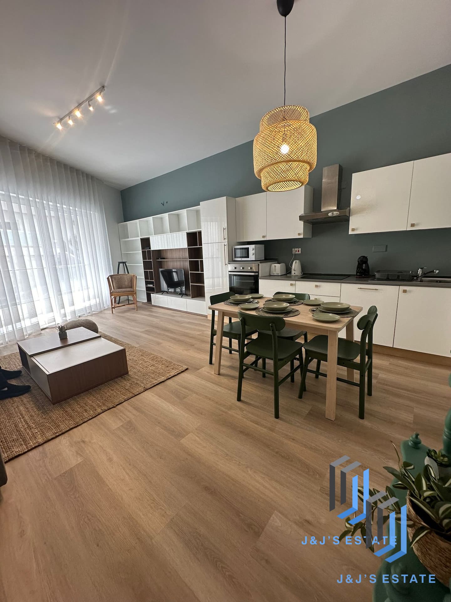 One-bedroom apartment with balcony in central Gzira · 1