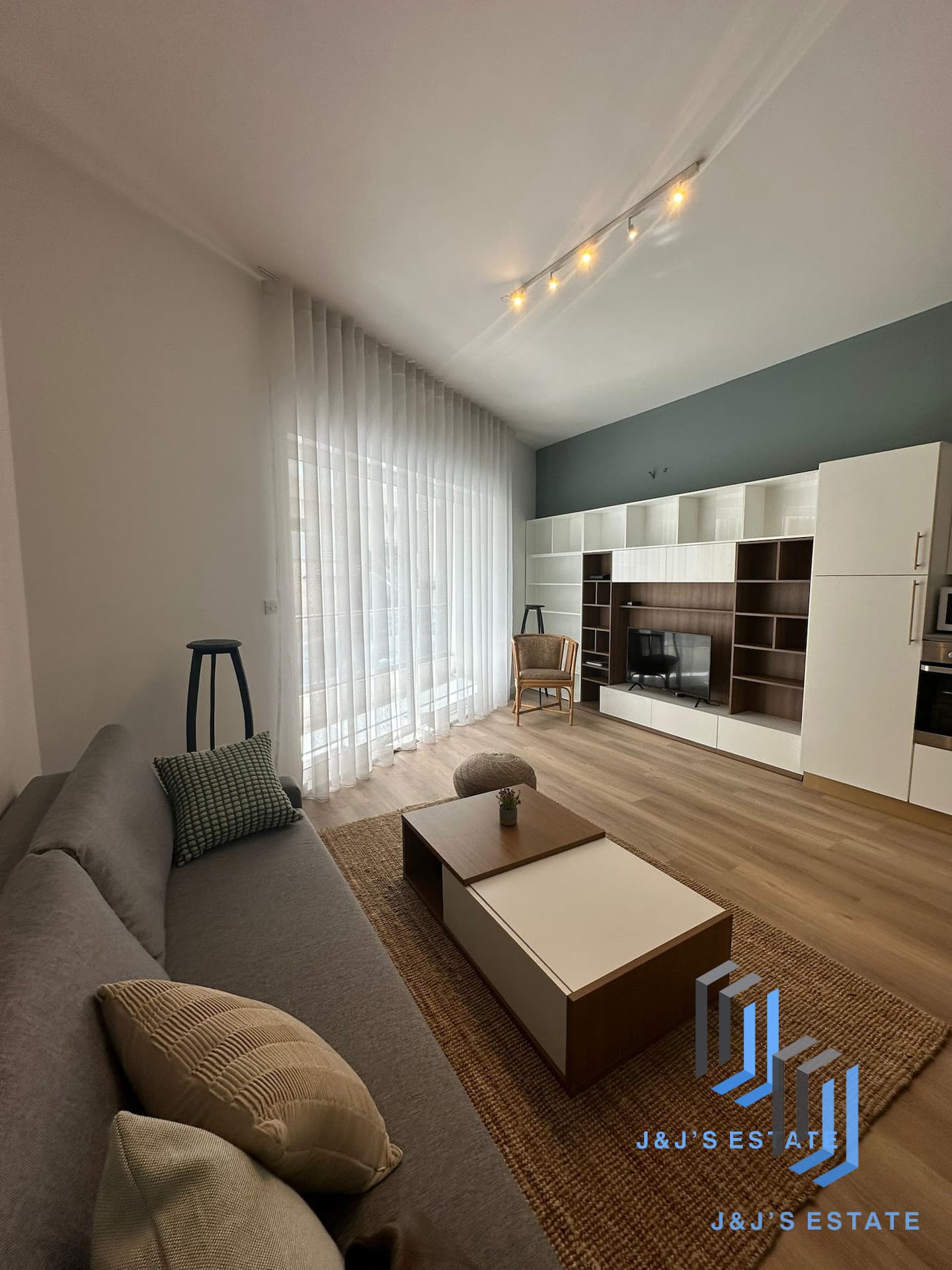 One-bedroom apartment with balcony in central Gzira · 8