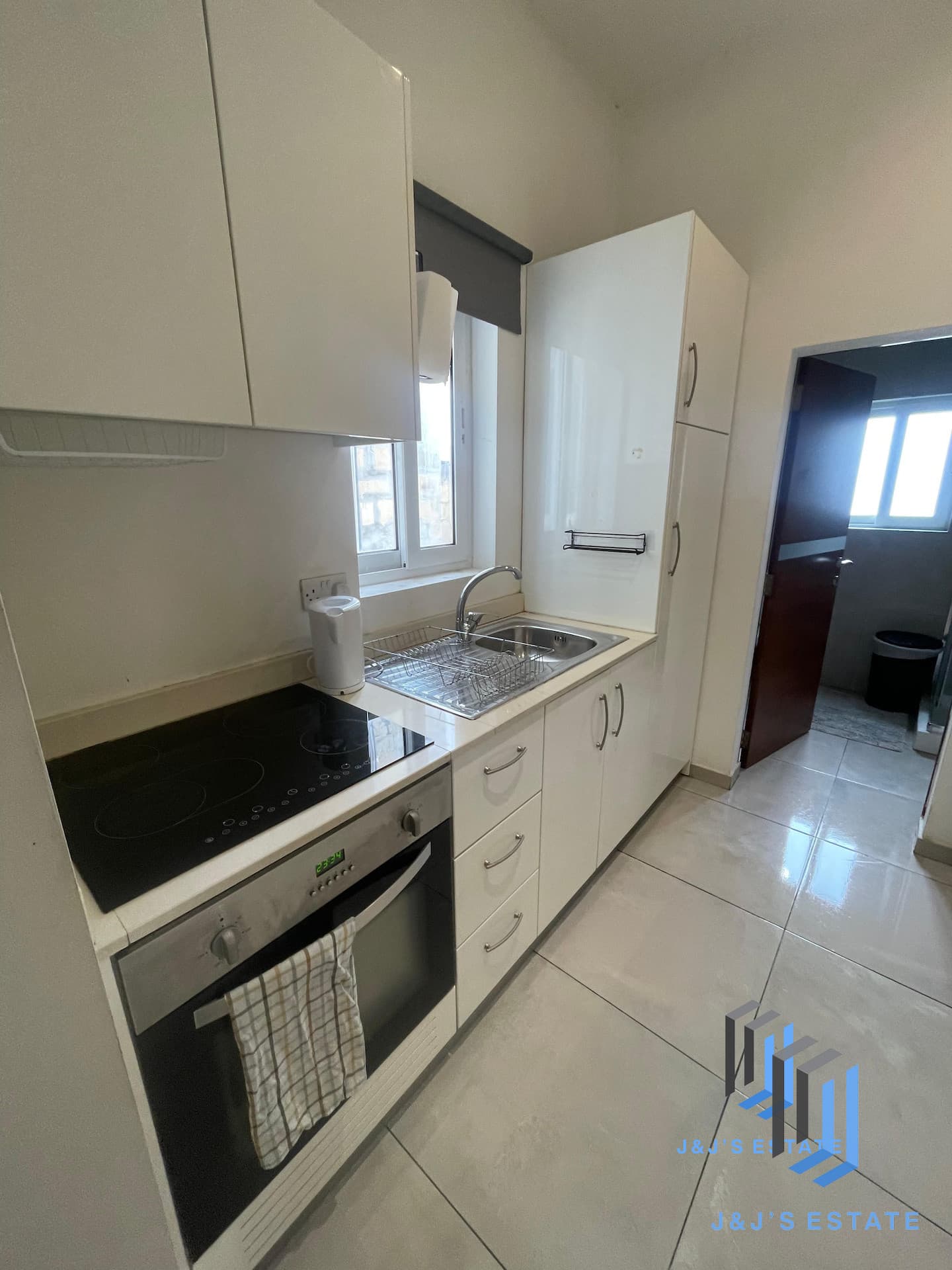 One-bedroom apartment with Maltese balcony in Sliema · 2