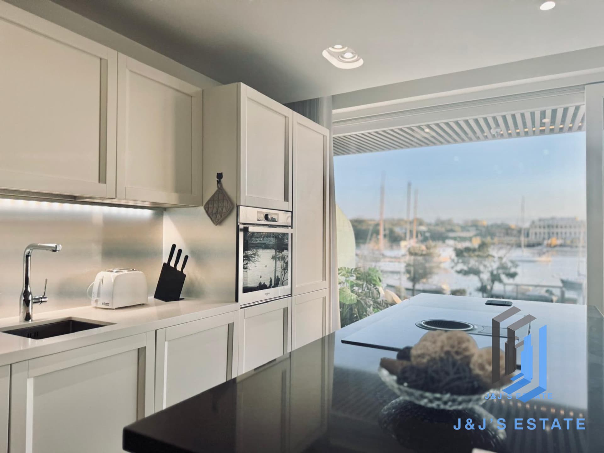 Furnished 2-Bedroom Apartment in Sliema · 7