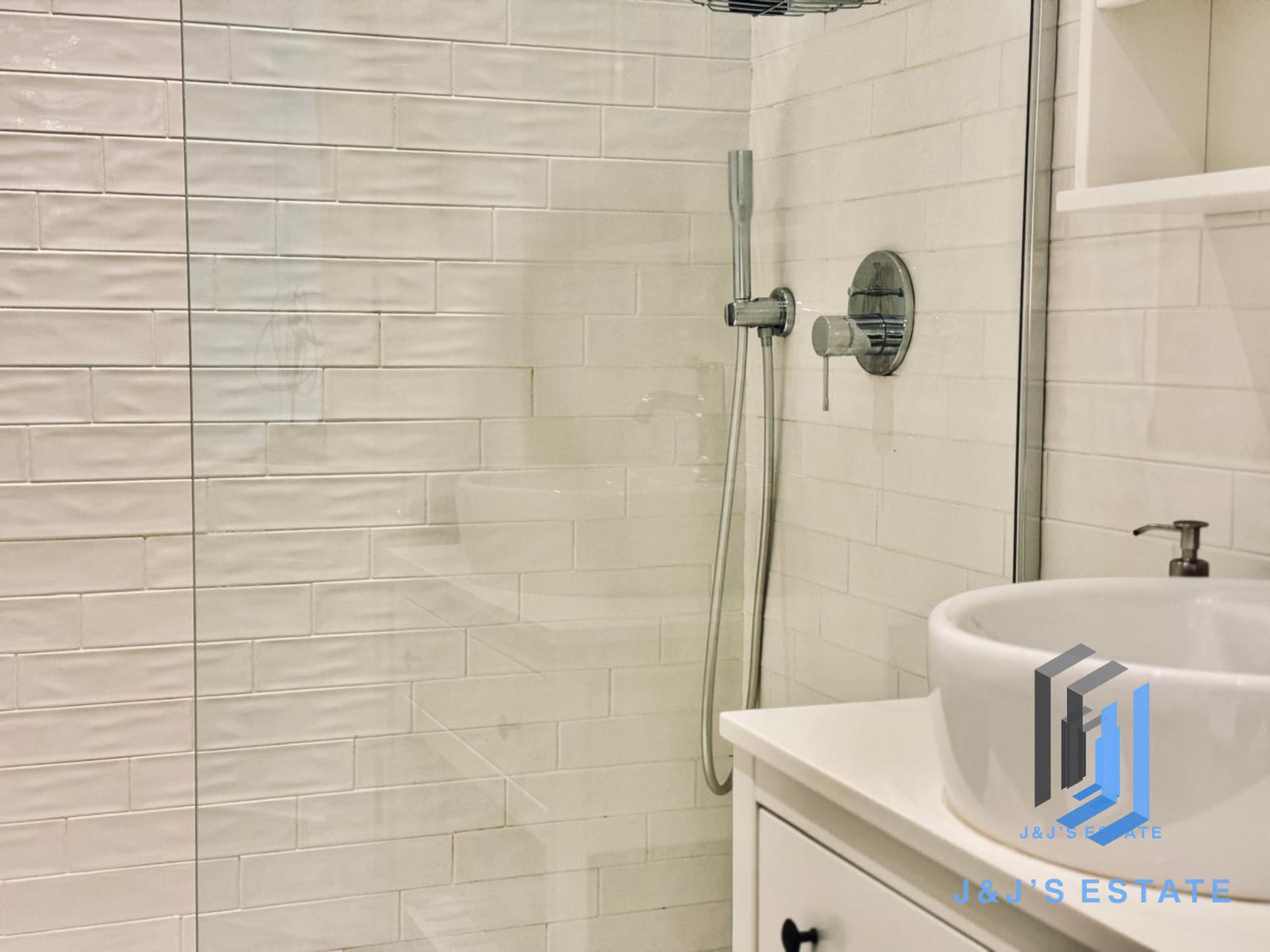 Furnished 2-Bedroom Apartment in Sliema · 12