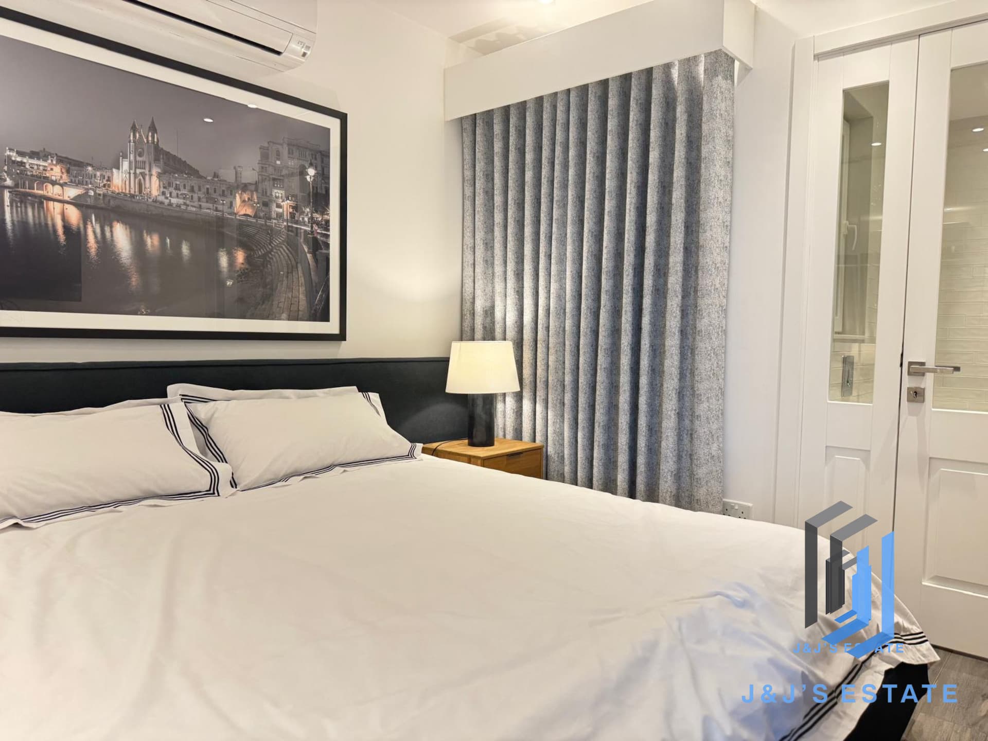 Furnished 2-Bedroom Apartment in Sliema · 28