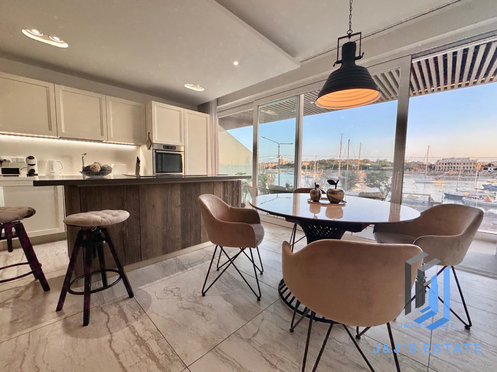 Furnished 2-Bedroom Apartment in Sliema · 31