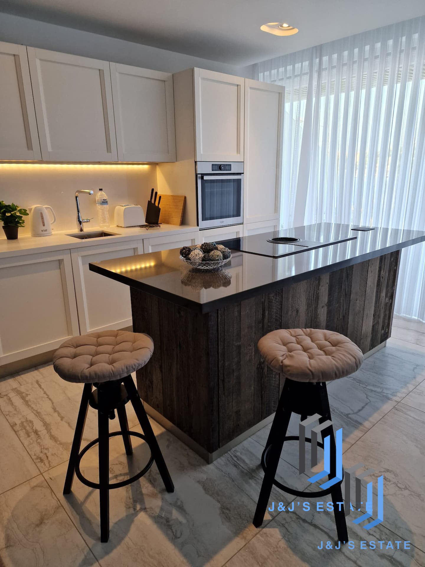 Furnished 2-Bedroom Apartment in Sliema · 33