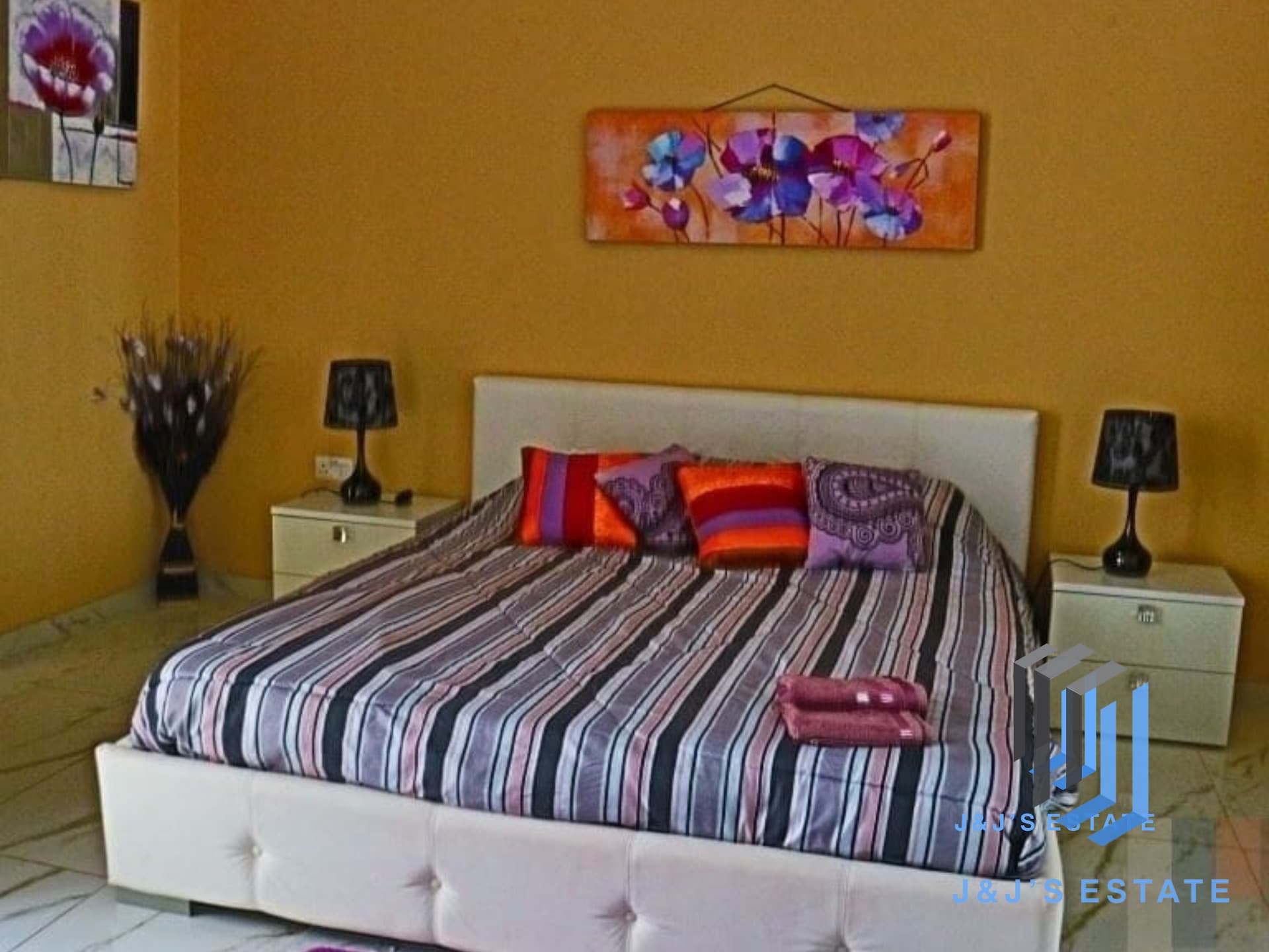 Luxury 4-Bedroom Sea-Front Penthouse in Marsaxlokk · 7