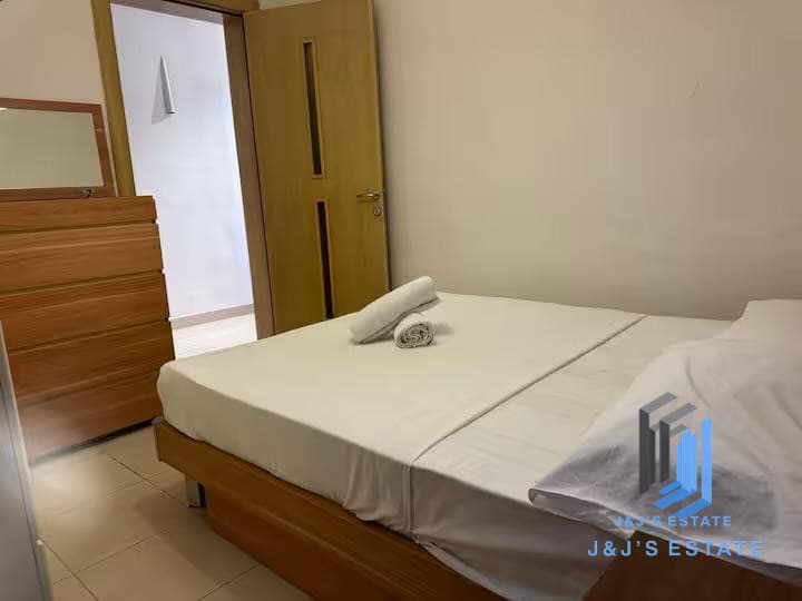 Three-bedroom apartment with balcony and lift in central Sliema · 11