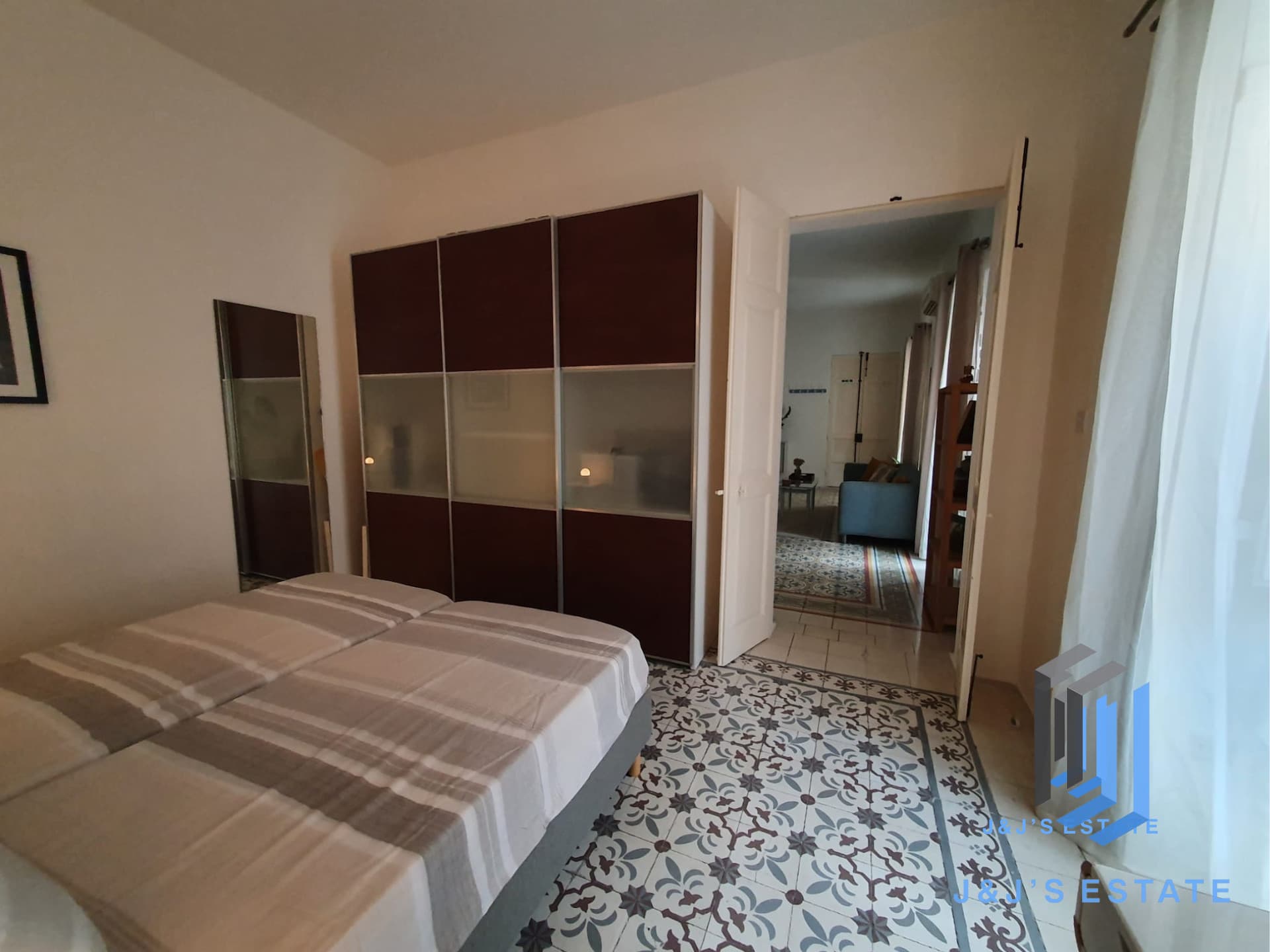 Renovated 2-Bedroom Apartment in Sliema · 8