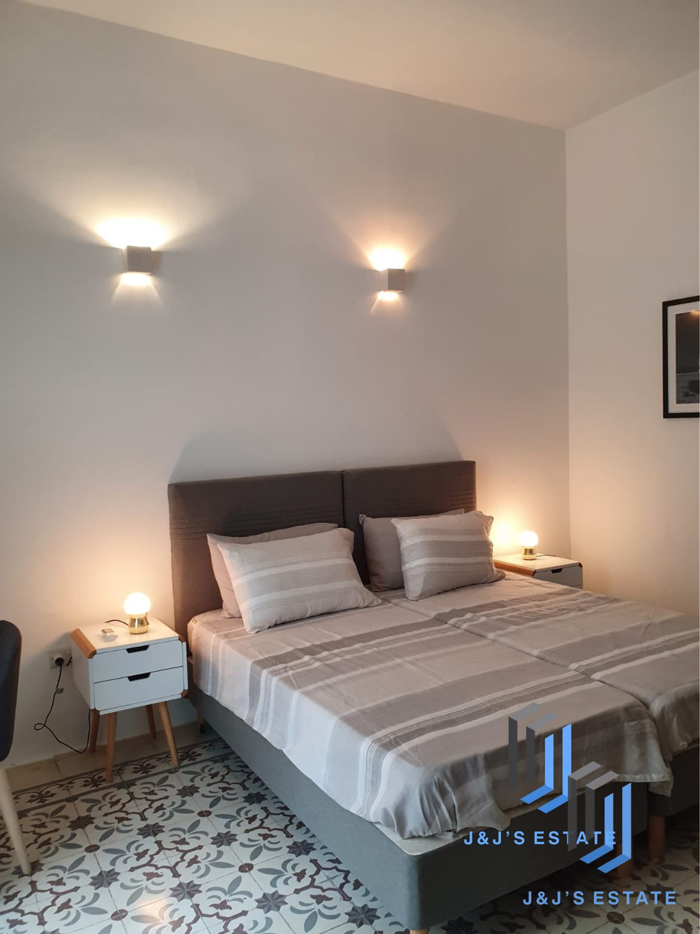 Renovated 2-Bedroom Apartment in Sliema · 9