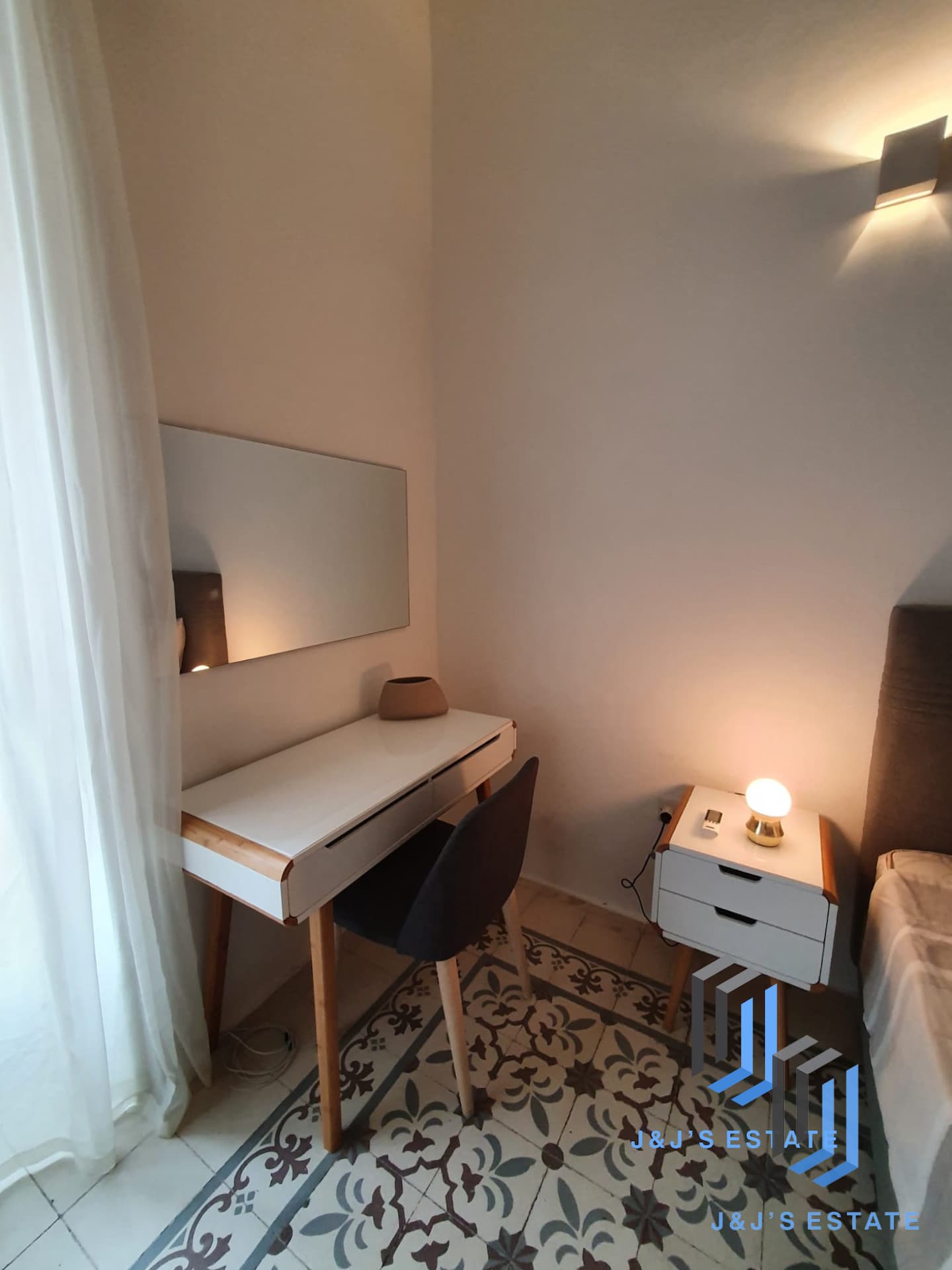 Renovated 2-Bedroom Apartment in Sliema · 18