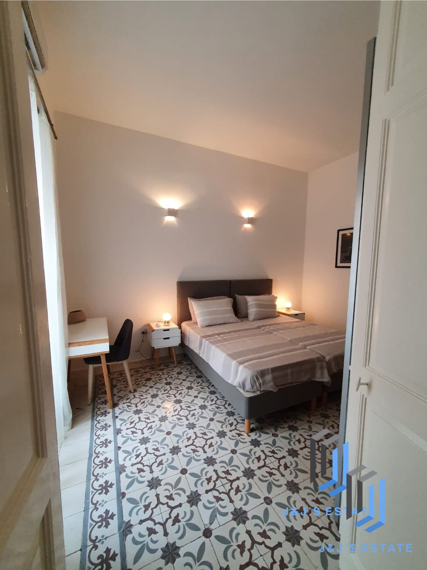 Renovated 2-Bedroom Apartment in Sliema · 19