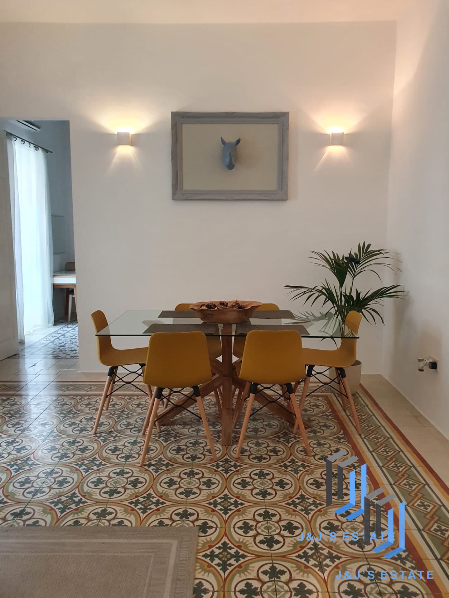 Renovated 2-Bedroom Apartment in Sliema · 20