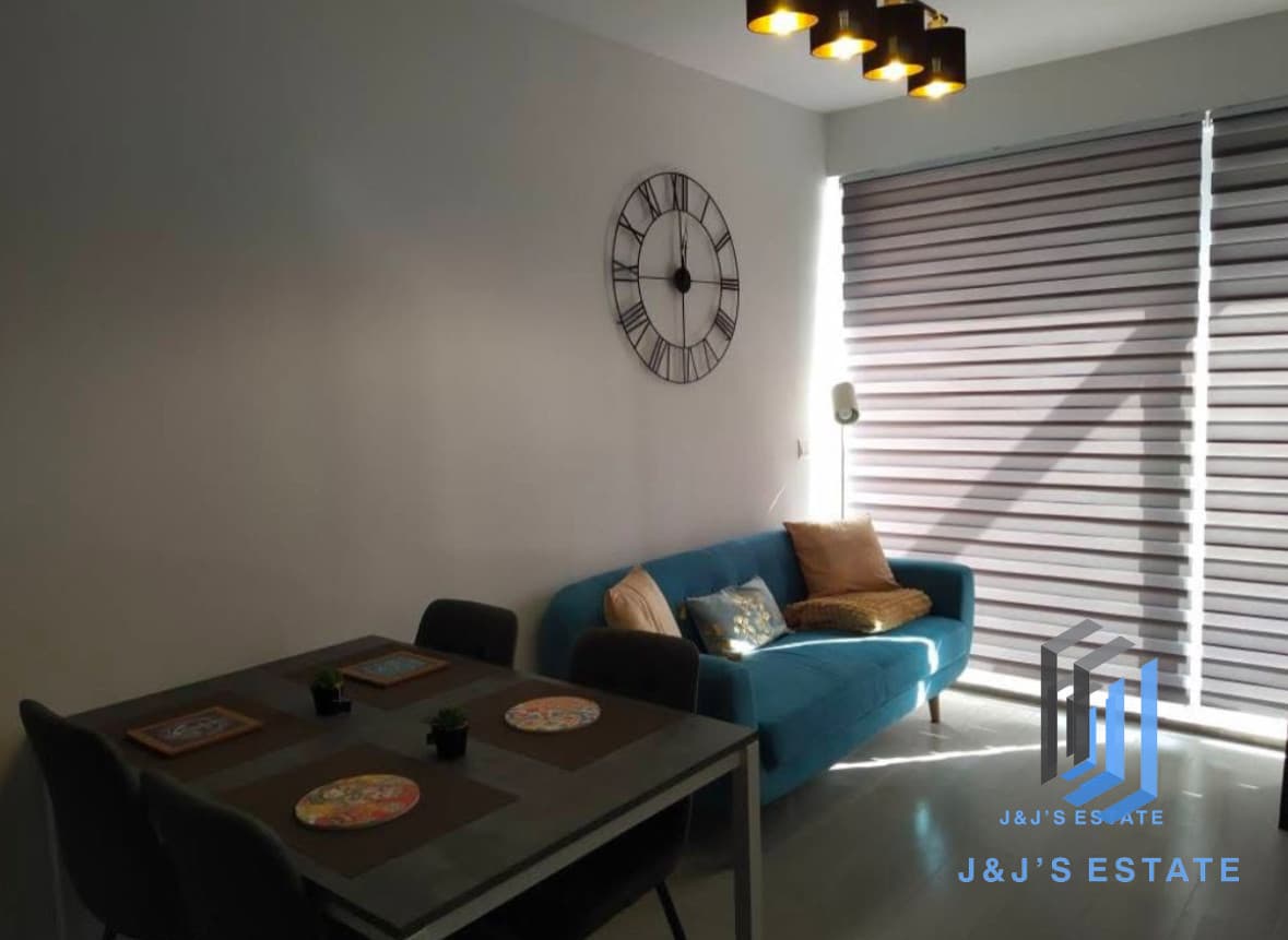 Modern 2-Bedroom Penthouse with Terrace for Long Let · 7