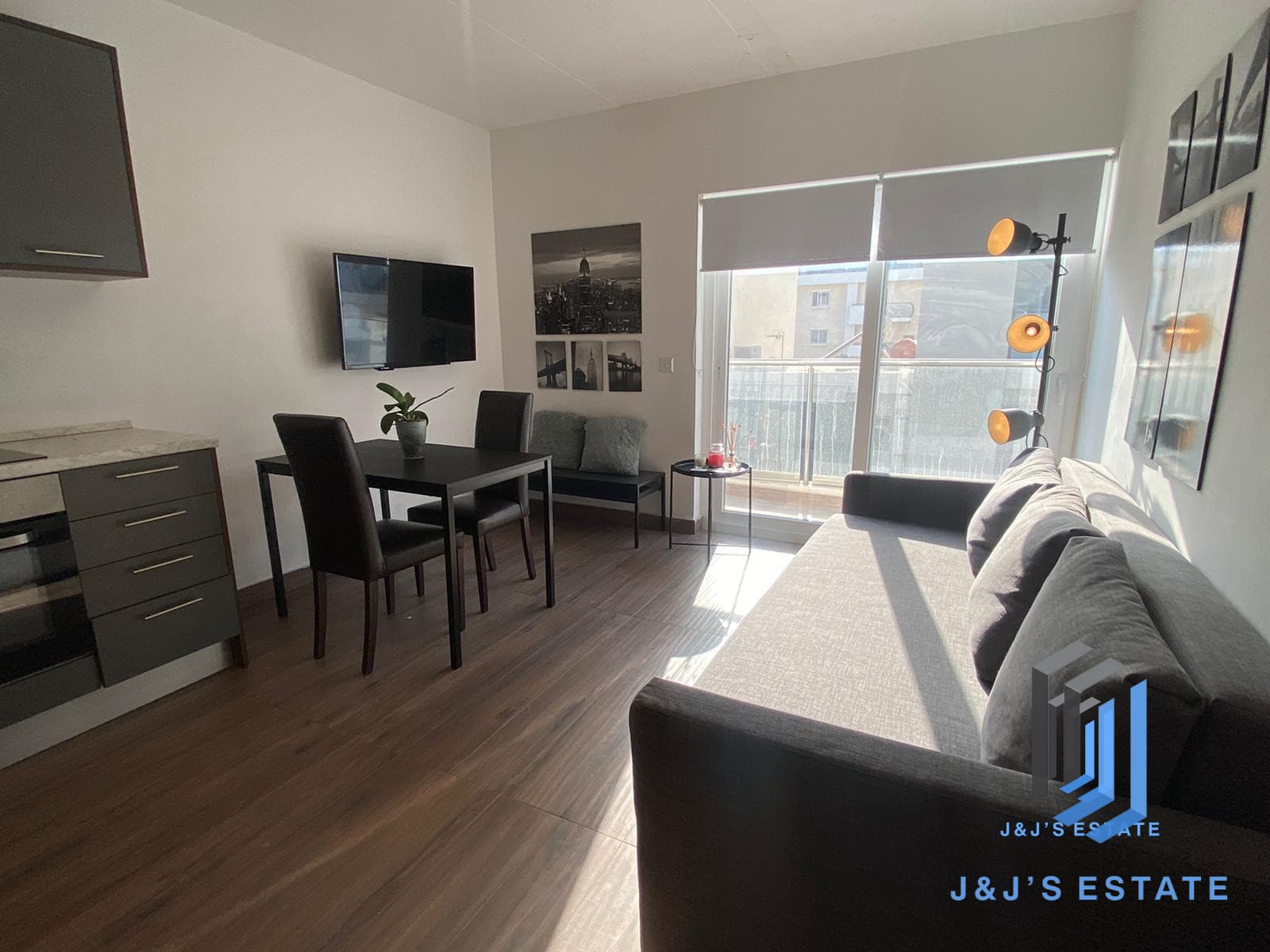 One-bedroom apartment with balcony in central Gzira · 1