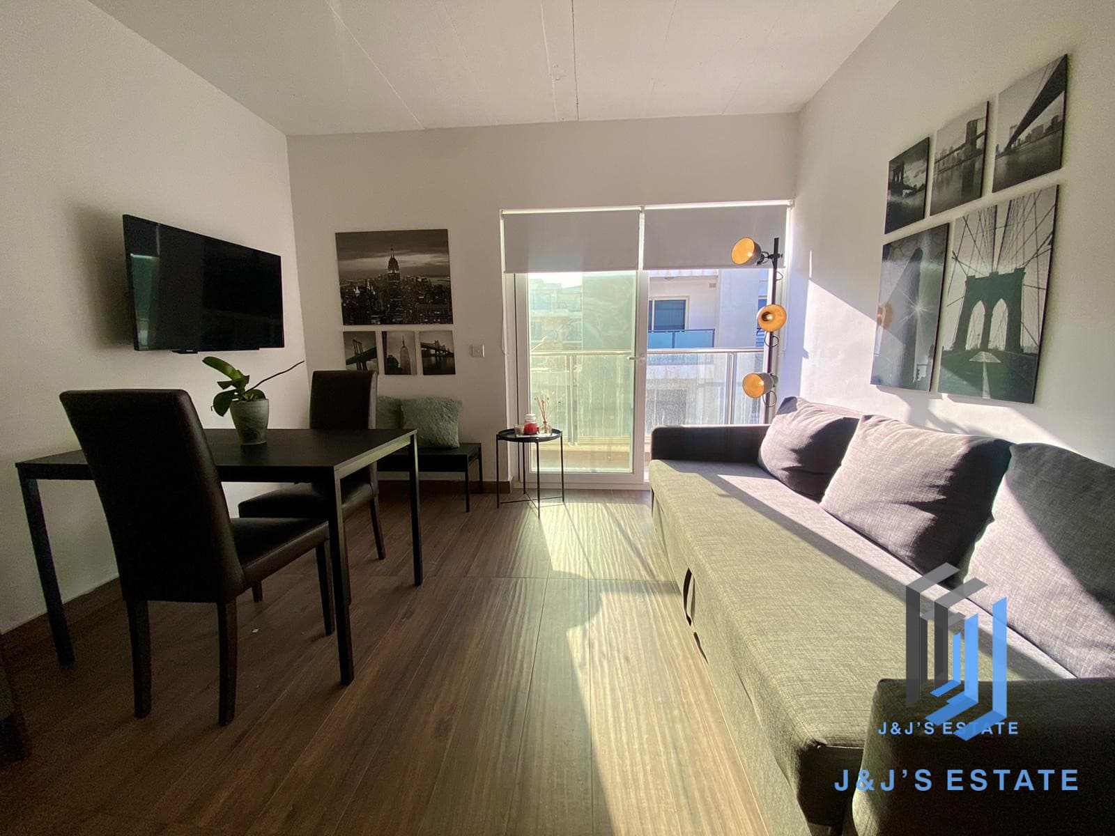 One-bedroom apartment with balcony in central Gzira · 3