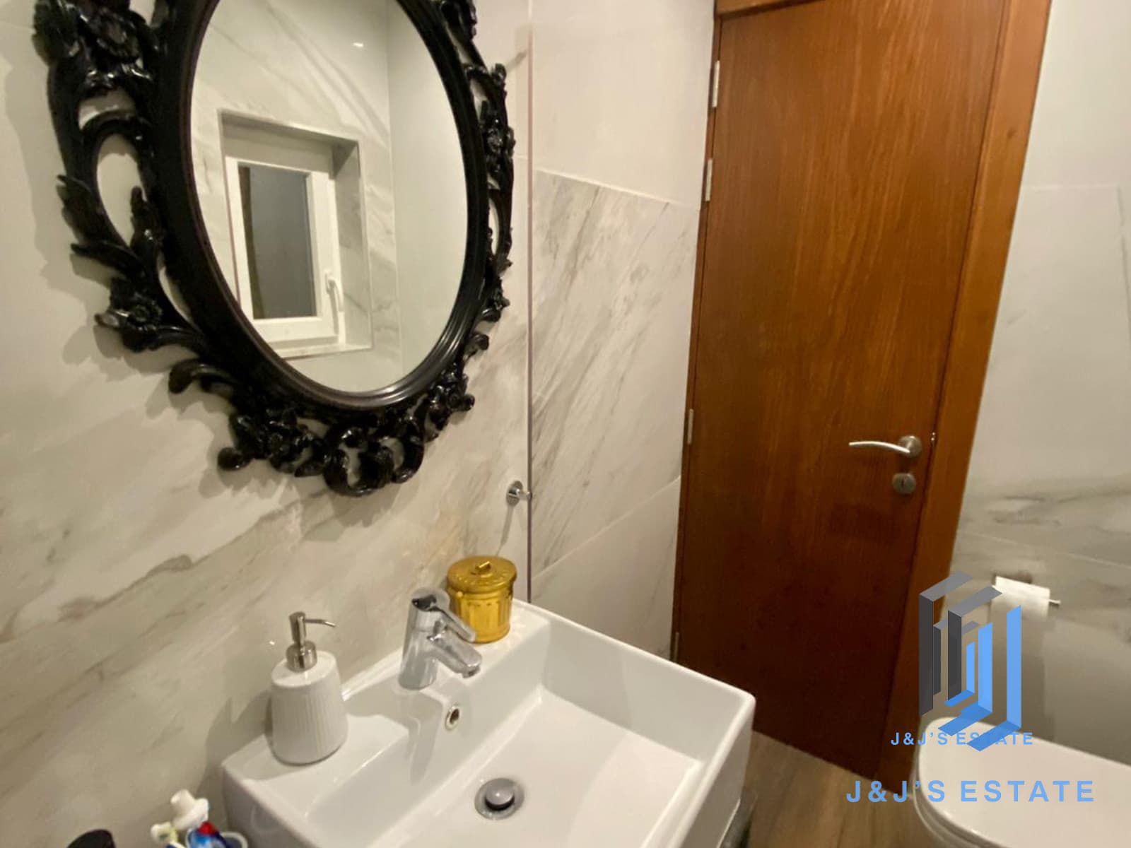 One-bedroom apartment with balcony in central Gzira · 7