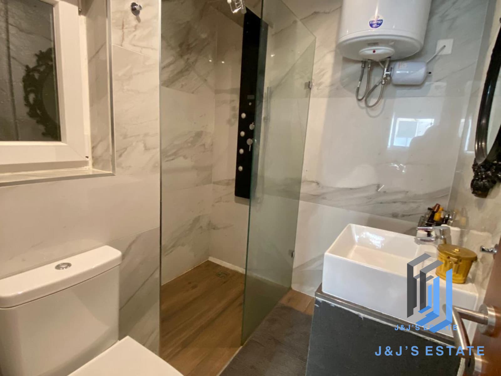 One-bedroom apartment with balcony in central Gzira · 8
