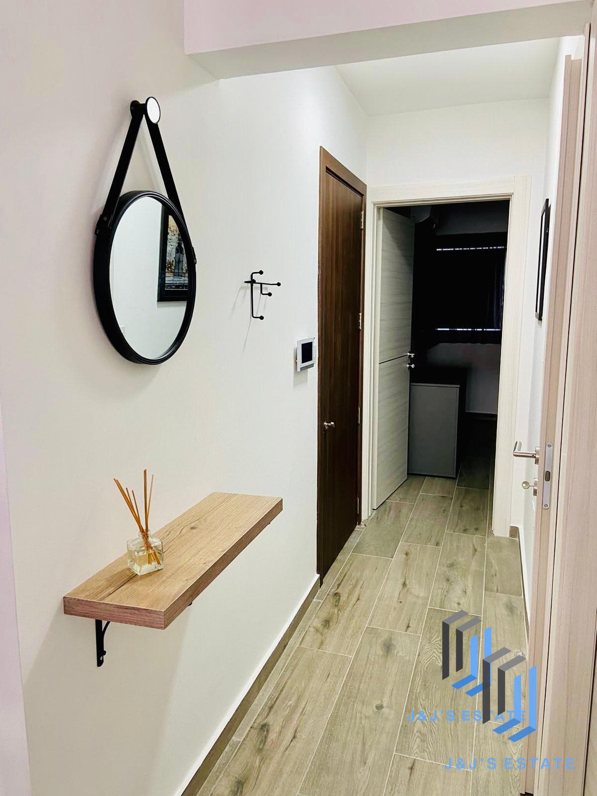 Modern 1-Bedroom Apartment Near the Sea in Gzira · 7