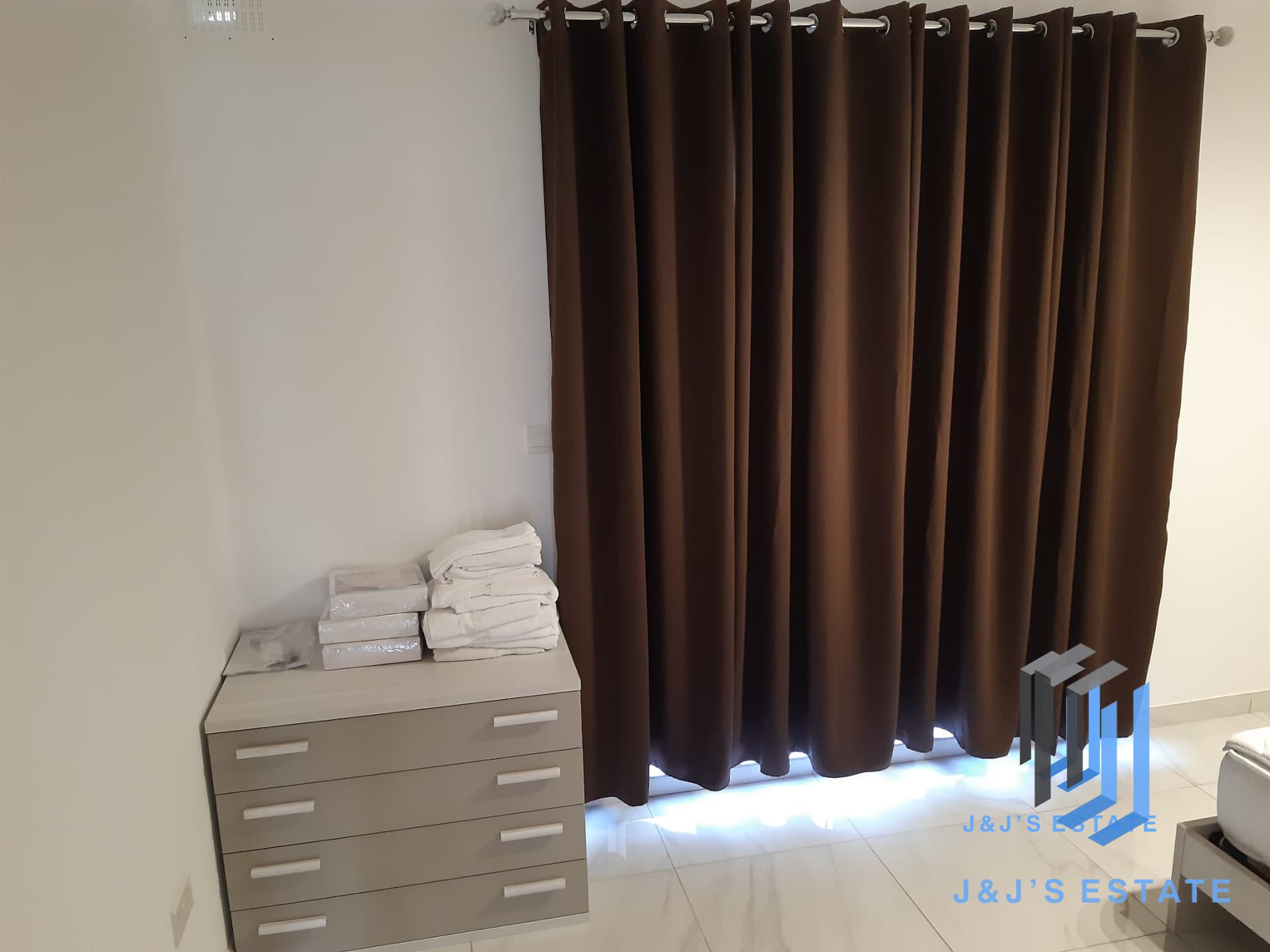Modern 2-Bedroom Penthouse in Swieqi · 10