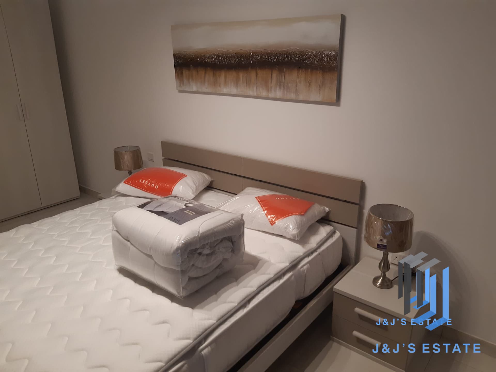 Modern 2-Bedroom Penthouse in Swieqi · 11