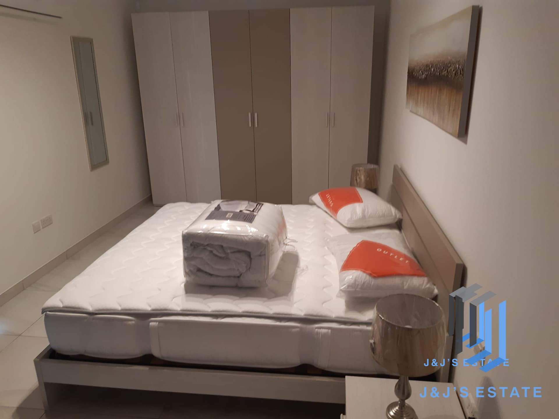 Modern 2-Bedroom Penthouse in Swieqi · 12