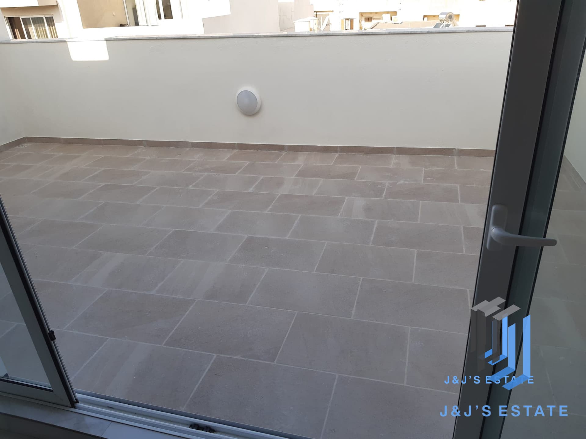 Modern 2-Bedroom Penthouse in Swieqi · 20